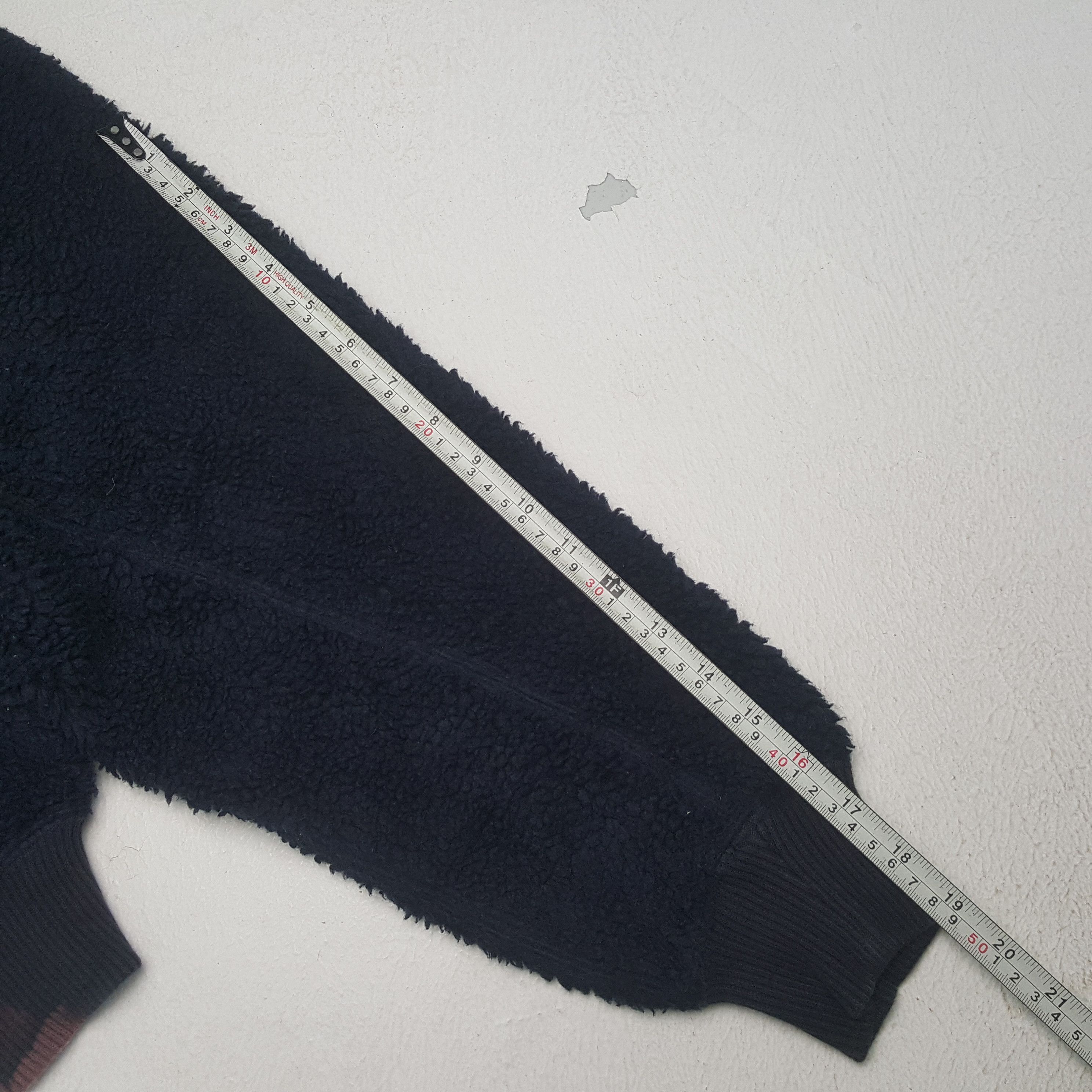 Japanese Brand × Vintage Vintage Uniqlo Undercover Custom Logo Sherpa Jacket Size US M / EU 48-50 / 2 - 9 Thumbnail