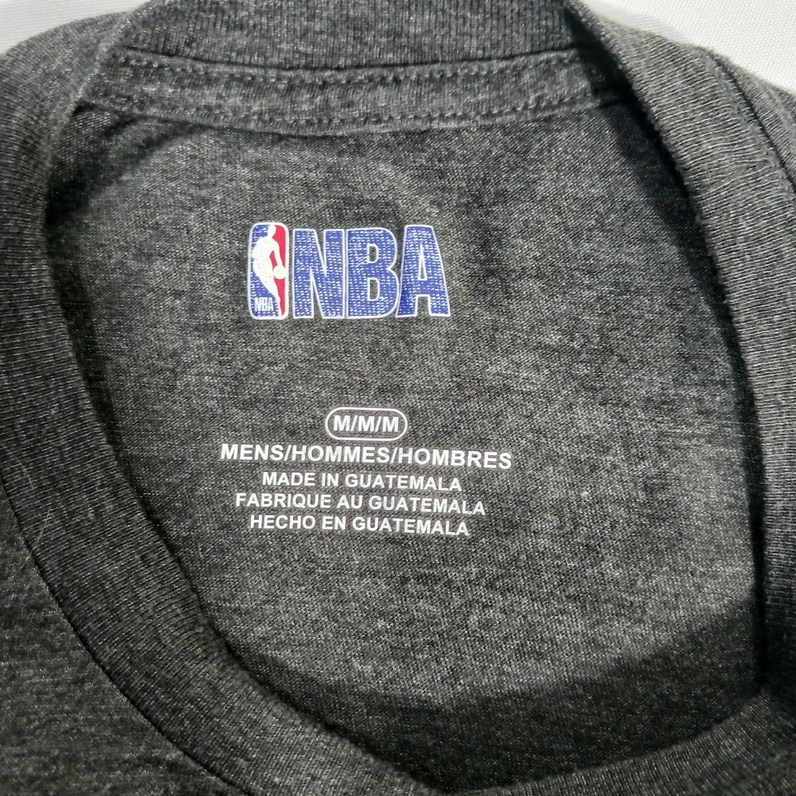 NBA NBA Miami Heat T-Shirt Mens Medium Gray Short Sleeve Graphic Size ONE SIZE - 3 Thumbnail