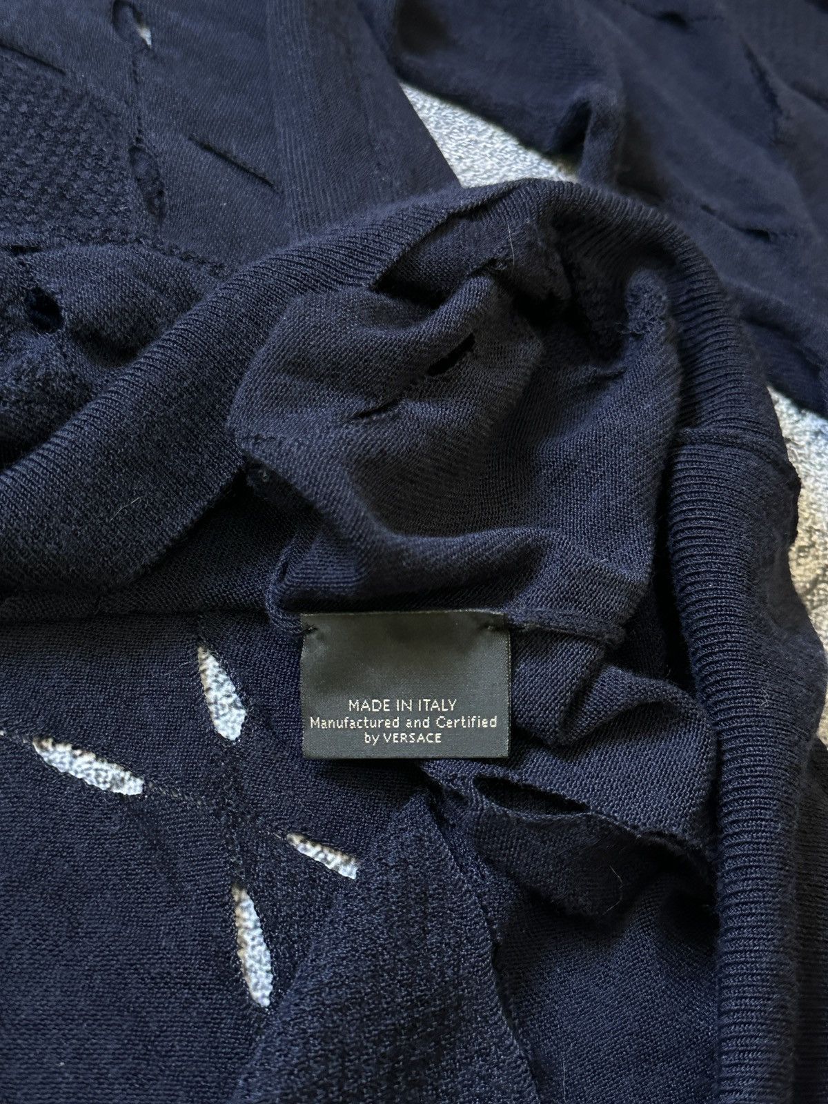 Versace Versace Navy Laser-Cut Diamond Knit Sweater XL Made in Italy Size US XL / EU 56 / 4 - 6 Thumbnail