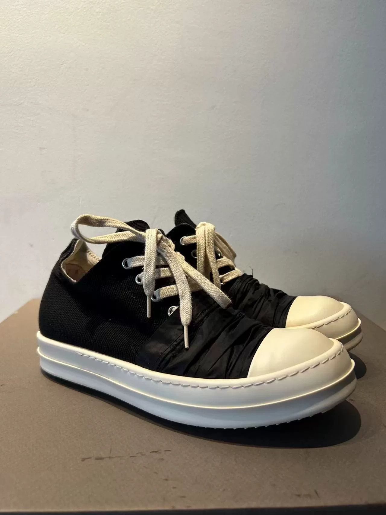 Rick Owens Rick Owens Black Silk Low-Top Sneakers Size US 6 / EU 39 - 1 Thumbnail