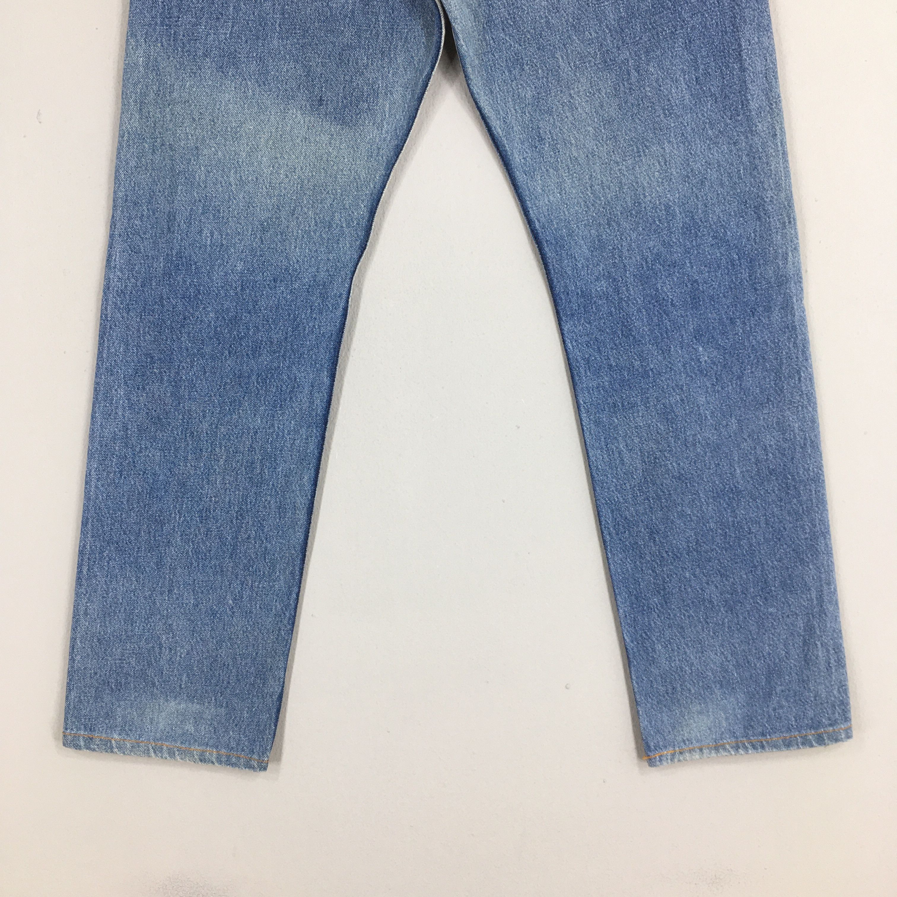 Levi's Size 28x30 Vintage 90s Levi's 501 Distressed Blue Jeans S374 Size US 28 / EU 44 - 9 Thumbnail