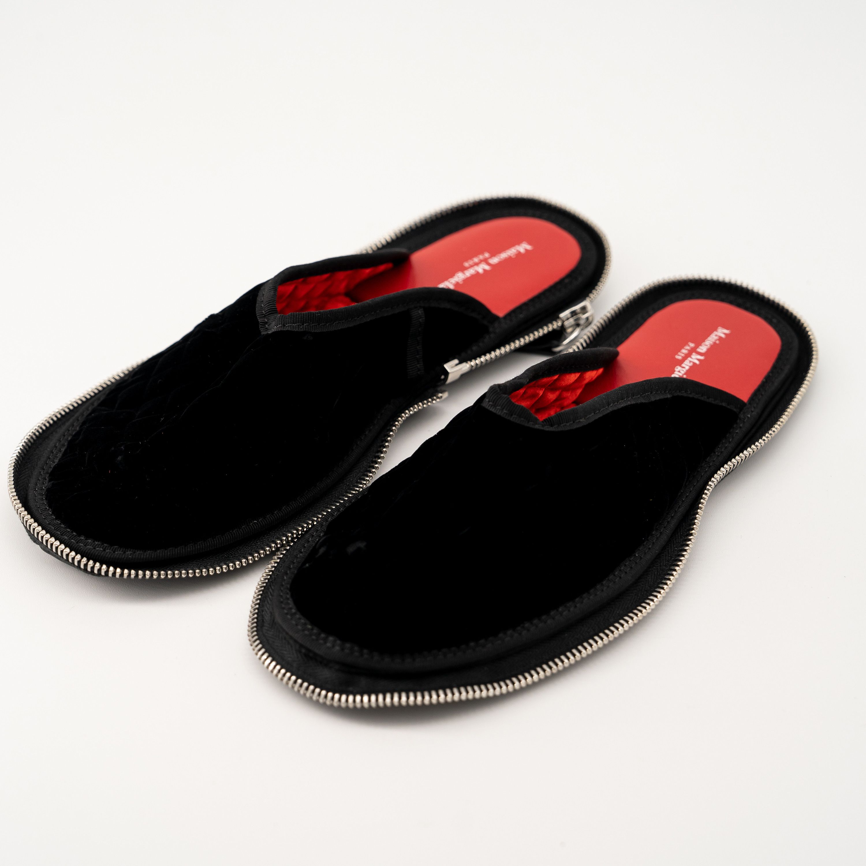 Maison Margiela Travel Slippers Zip Velvet Black Red