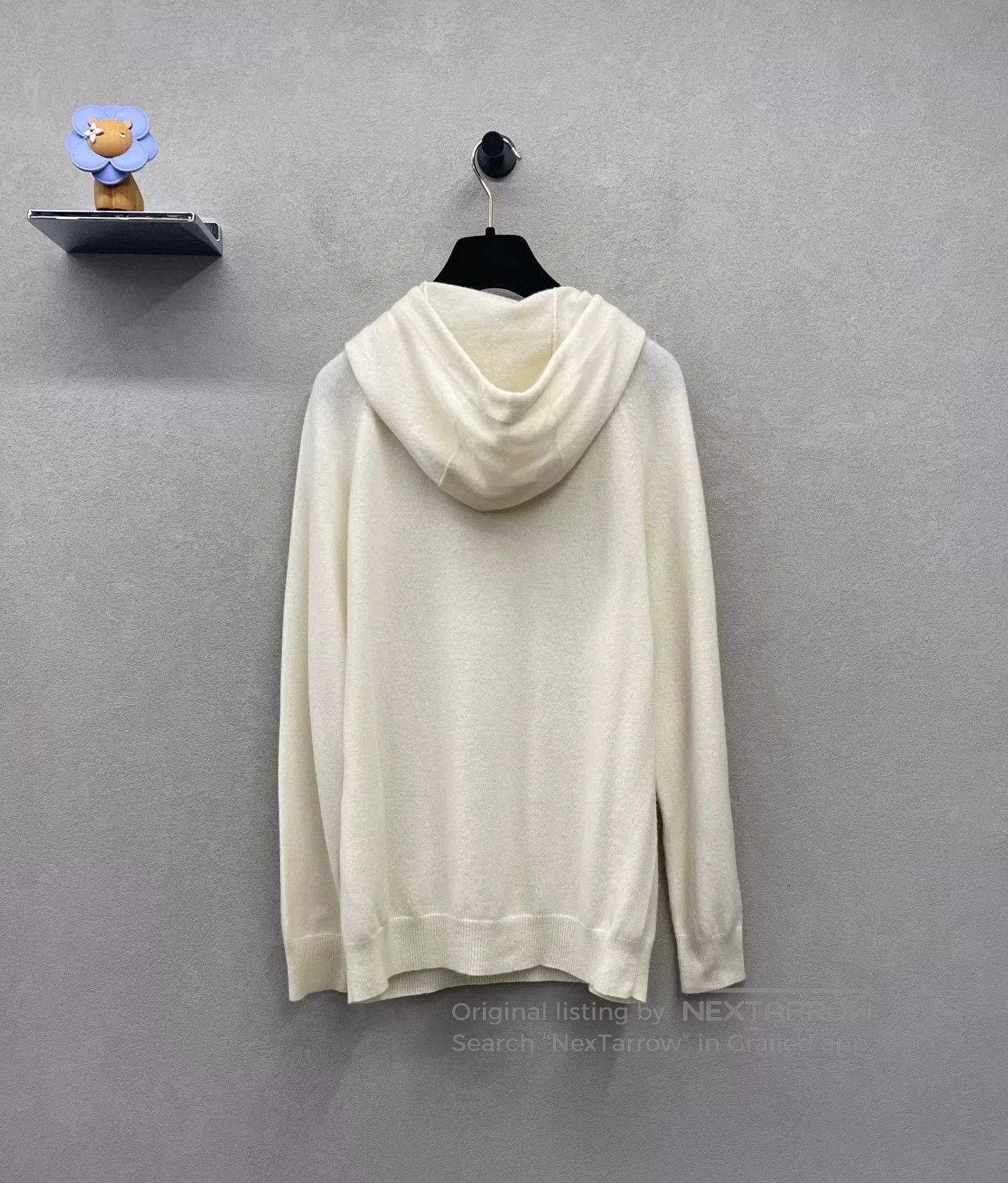Max Mara MaxMara Beige Hooded Sweater. Size M / US 6-8 / IT 42-44 - 2 Thumbnail
