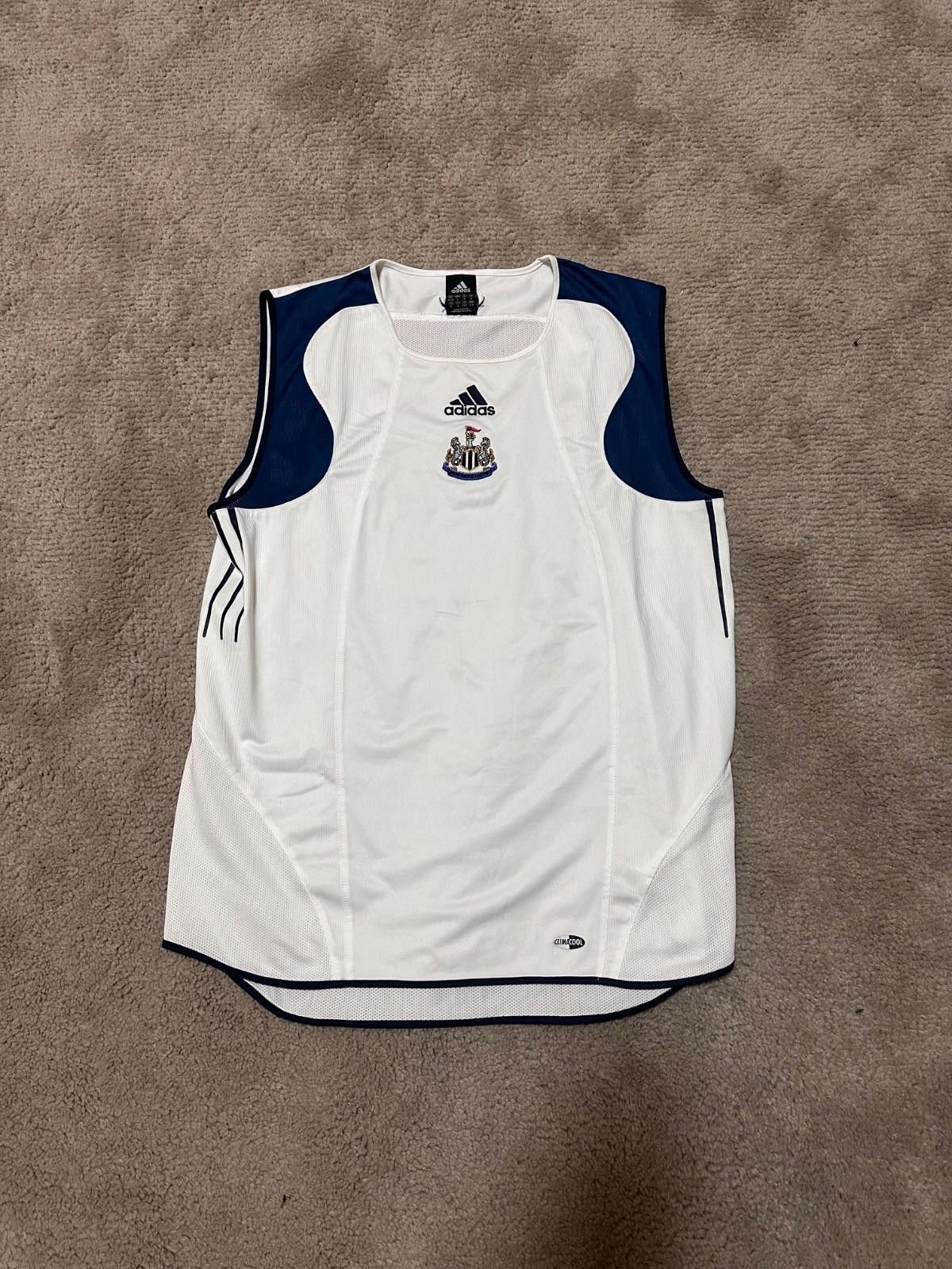 Adidas Vintage Adidas Newcastle United Football Shirt Soccer Vest Size US L / EU 52-54 / 3 - 1 Thumbnail