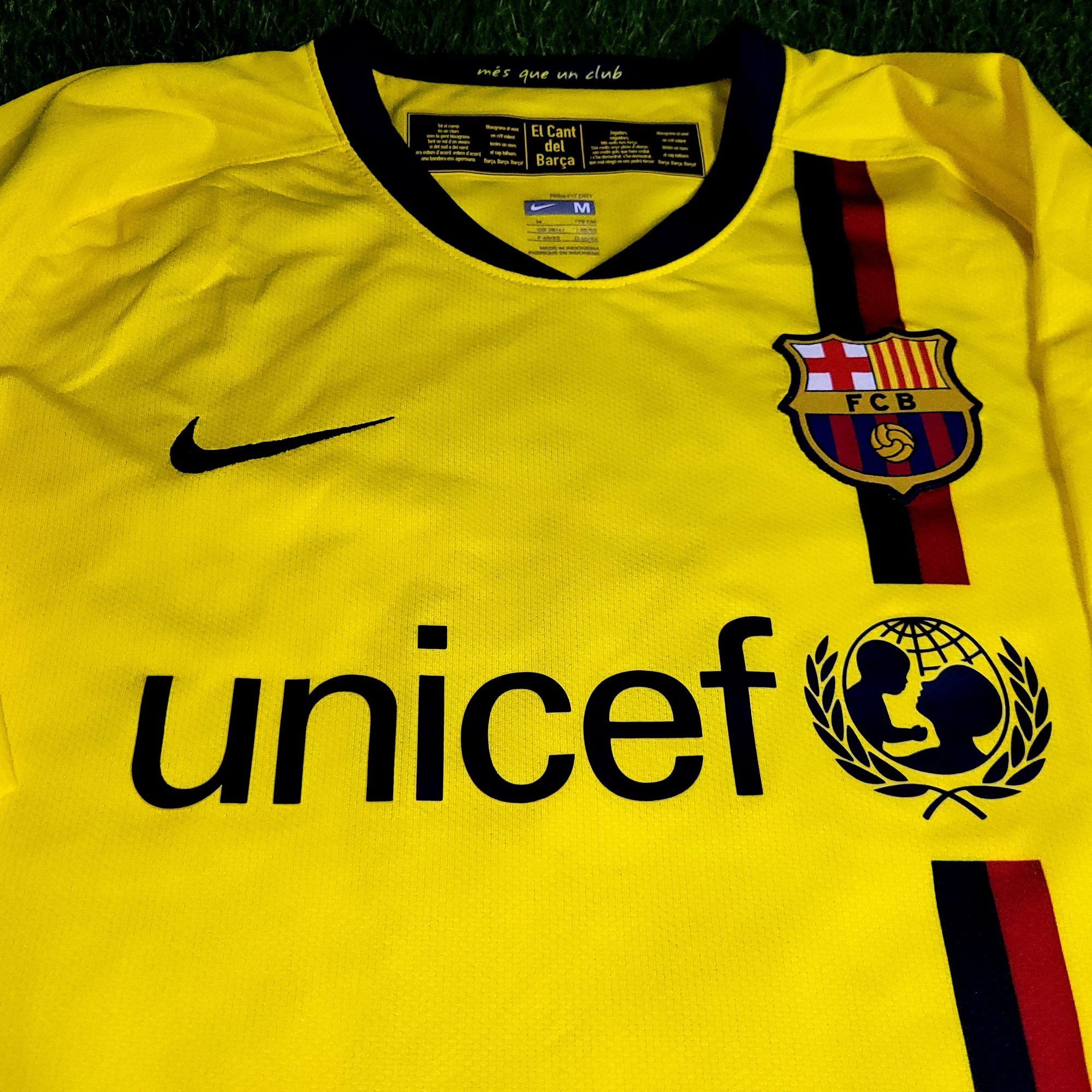 Nike Iniesta Barcelona TREBLE 2008 2009 Soccer Away Jersey M Size US M / EU 48-50 / 2 - 4 Thumbnail