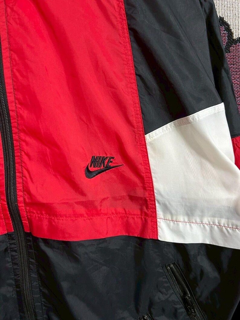 Nike Vintage 90s Nike Jacket size M Size US M / EU 48-50 / 2 - 3 Thumbnail