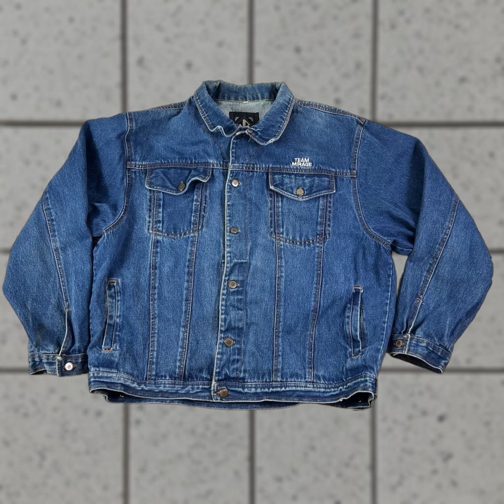 Vintage VINTAGE SunVally Sun Valley LAS VEGAS Mirage Blue Denim Button Jacket XL Men Casual 90s Streetwear Size US 36 / EU 52 - 1 Thumbnail