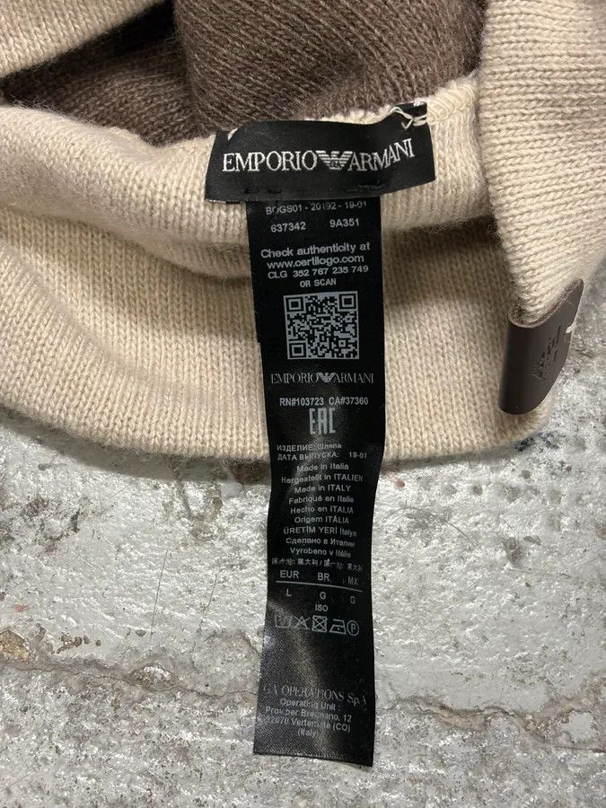 Emporio Armani AW2019 Emporio Armani Beige Zipped Hood Scarf Size ONE SIZE - 7 Thumbnail