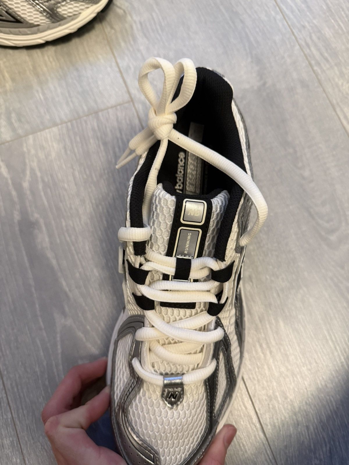 New Balance New Balance White Black 1906R Mens Streetwear Trainers 10 Size US 9.5 / EU 42-43 - 5 Thumbnail