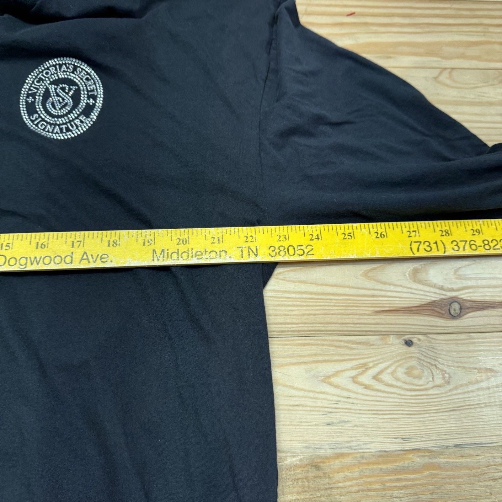 Victoria's Secret Victoria’s Secret Black Bling Logo Shirt Women’s Size L Size L / US 10 / IT 46 - 6 Thumbnail