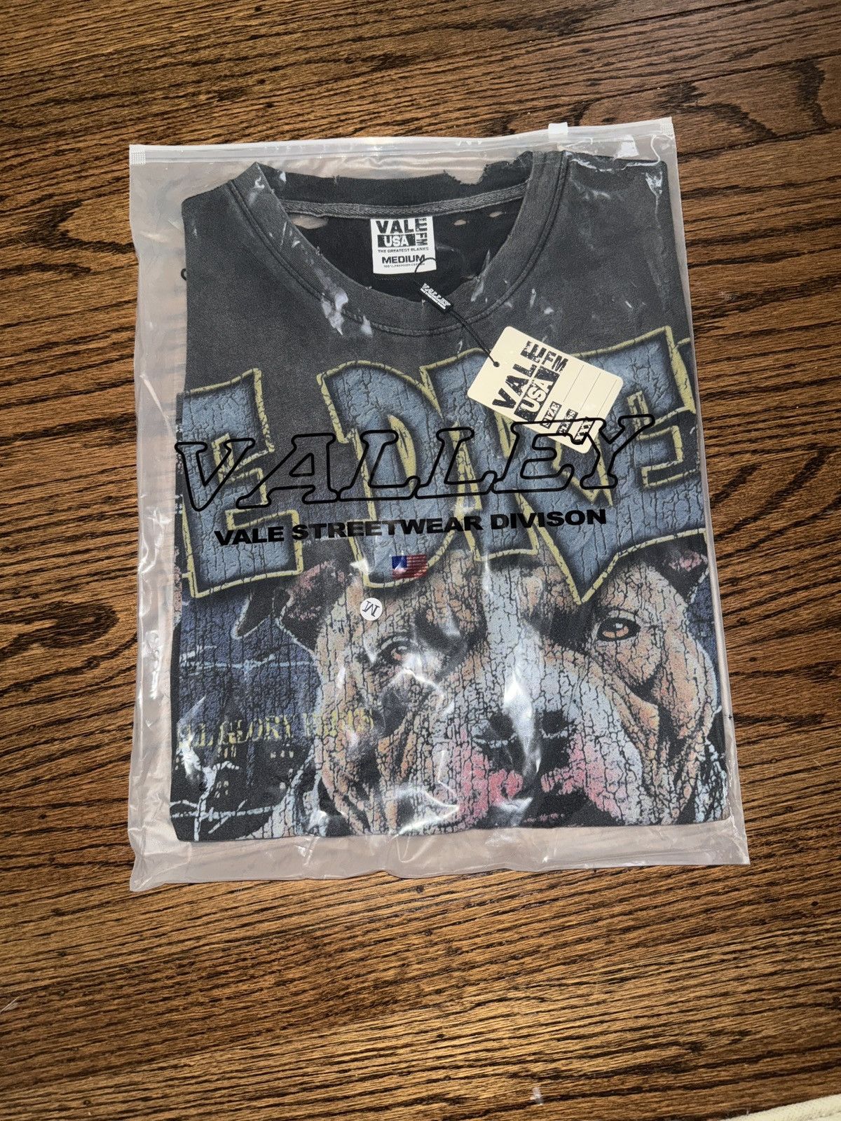 Vale Vale Guard Dog Big Tee Size US M / EU 48-50 / 2 - 5 Thumbnail