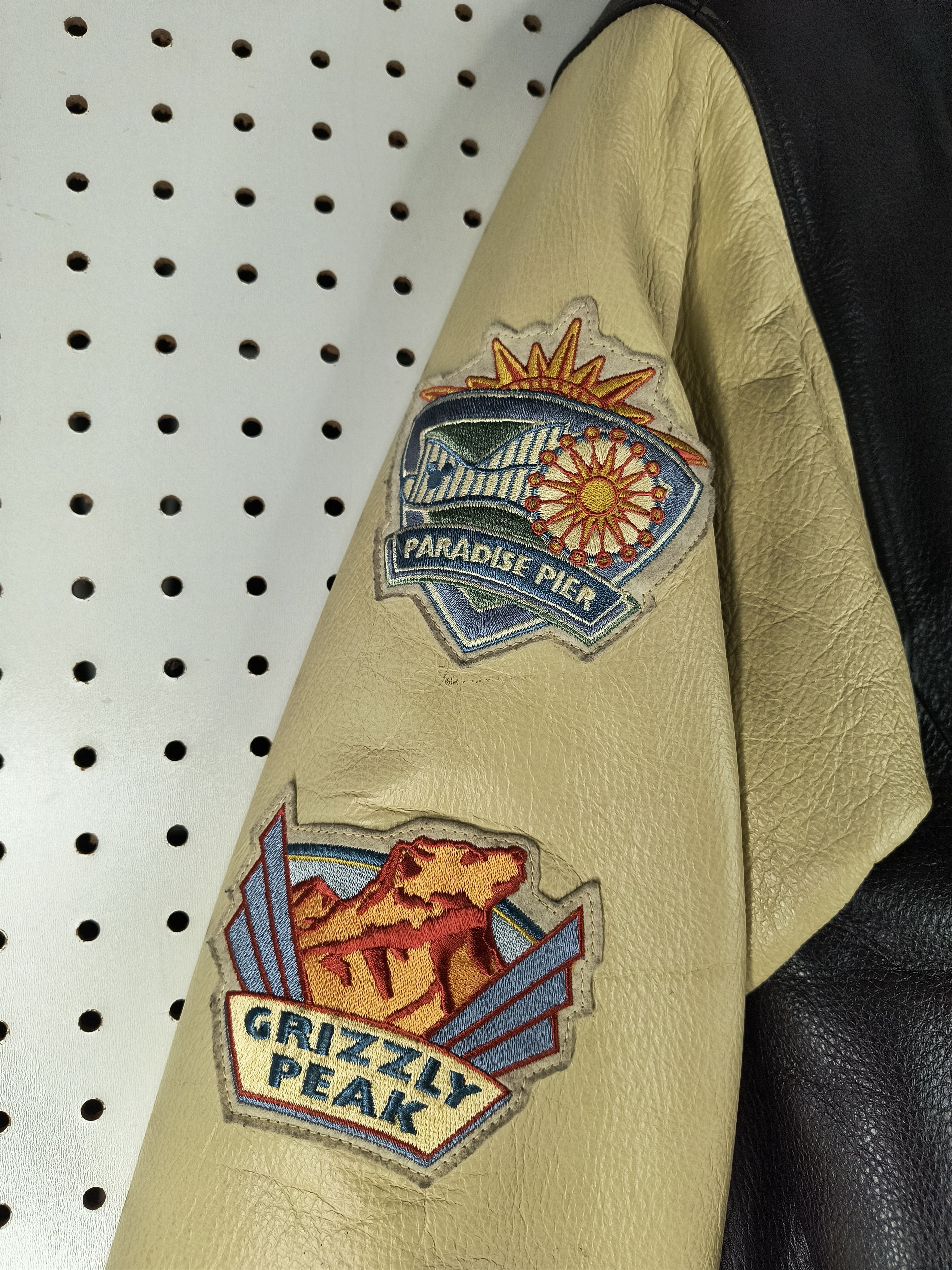 Disney Vintage Y2K Disneyland California adventure leather jacket Size US XL / EU 56 / 4 - 4 Thumbnail