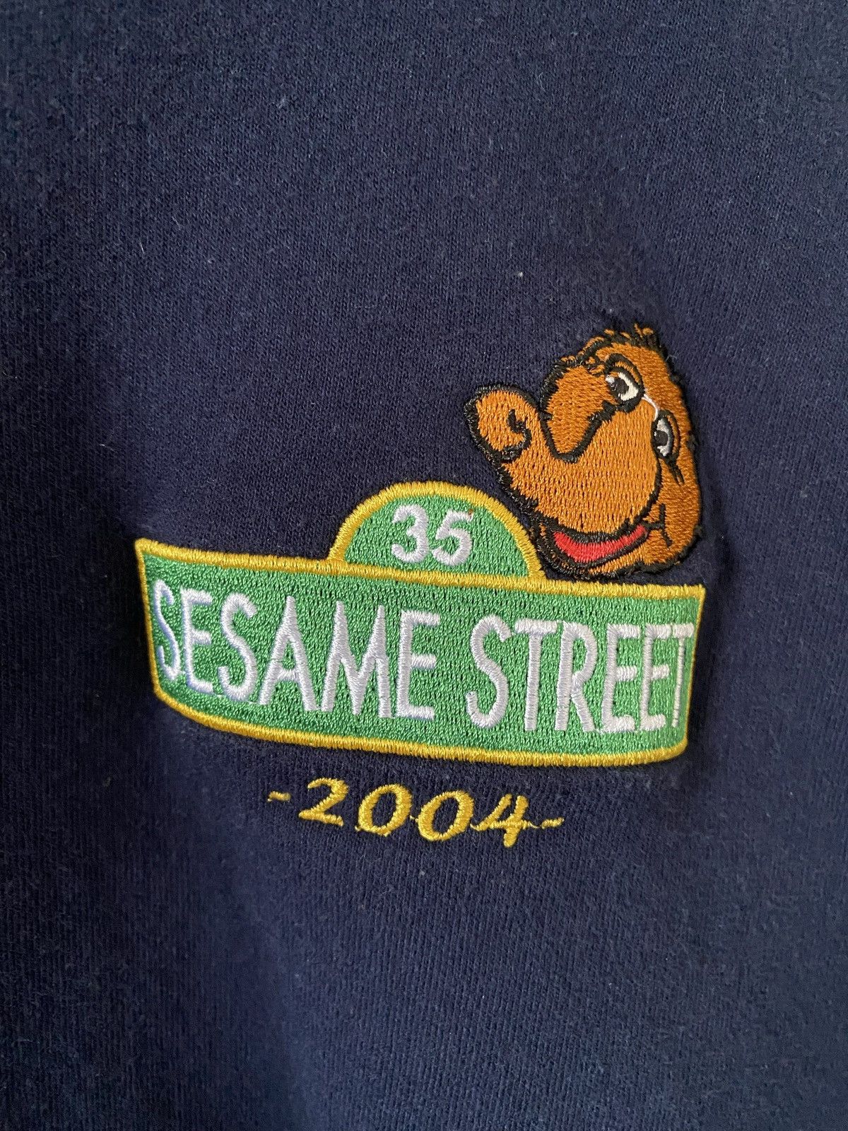 Vintage Vintage 2004 sesame street embroidered sweatshirt Size US XL / EU 56 / 4 - 6 Thumbnail