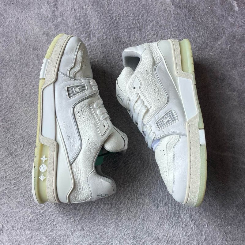 Louis Vuitton Louis Vuitton White Trainer Low-top Fashion Sneakers - Size US 9.5 / EU 42-43 - 7 Thumbnail