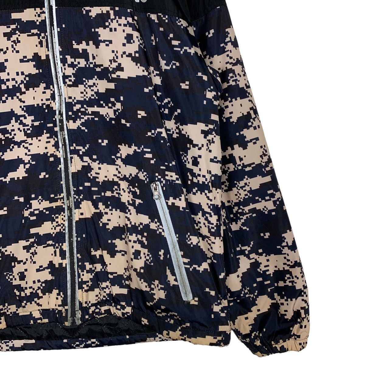 Vans VANS Of The Wall Digital Camo Hoodie Jacket #0455-C21 Size US XL / EU 56 / 4 - 4 Thumbnail