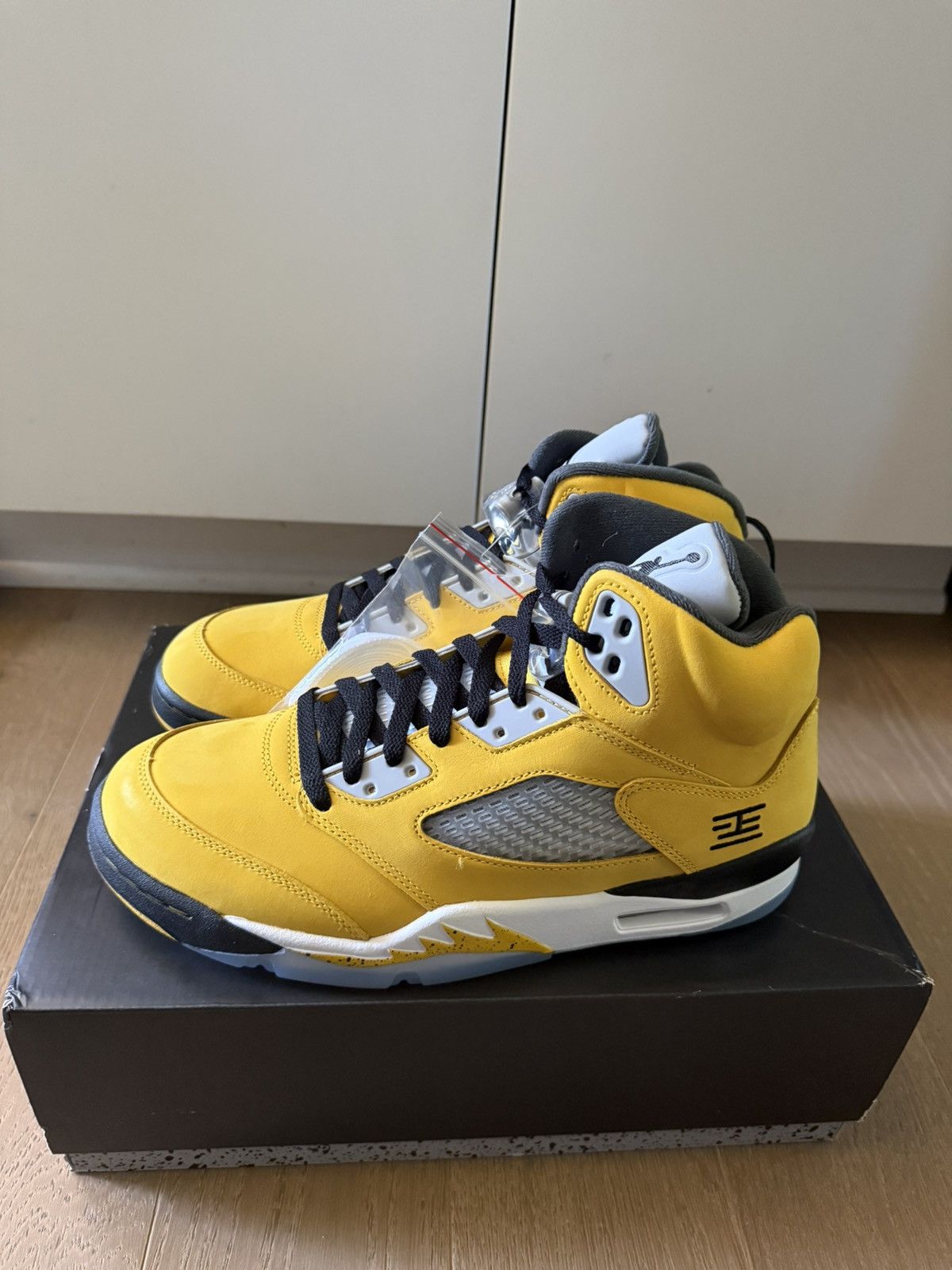 Jordan Brand Brand New Air Jordan 5 Retro T23 2025 Yellow Tokyo Size 10 Size US 10 / EU 43 - 3 Thumbnail