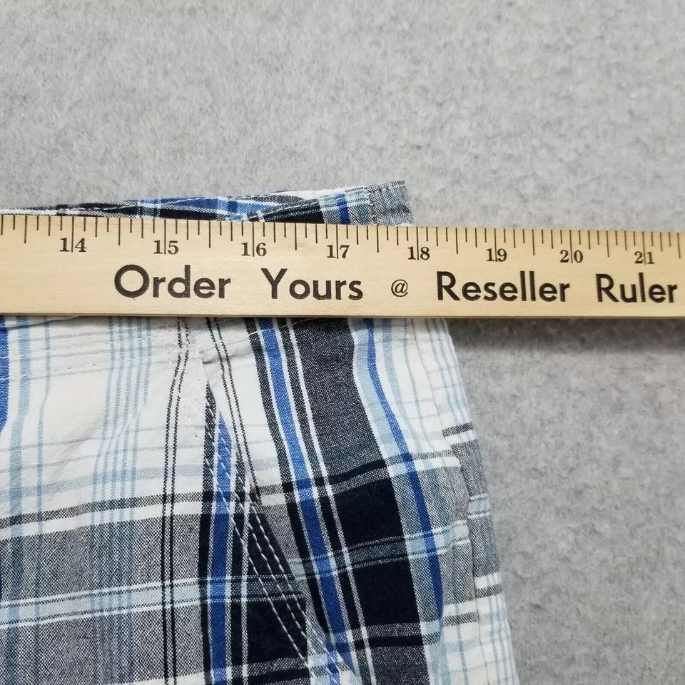Southpole Southpole Shorts Mens 36 White Plaid Pockets Chino Casual Size US 36 / EU 52 - 6 Thumbnail