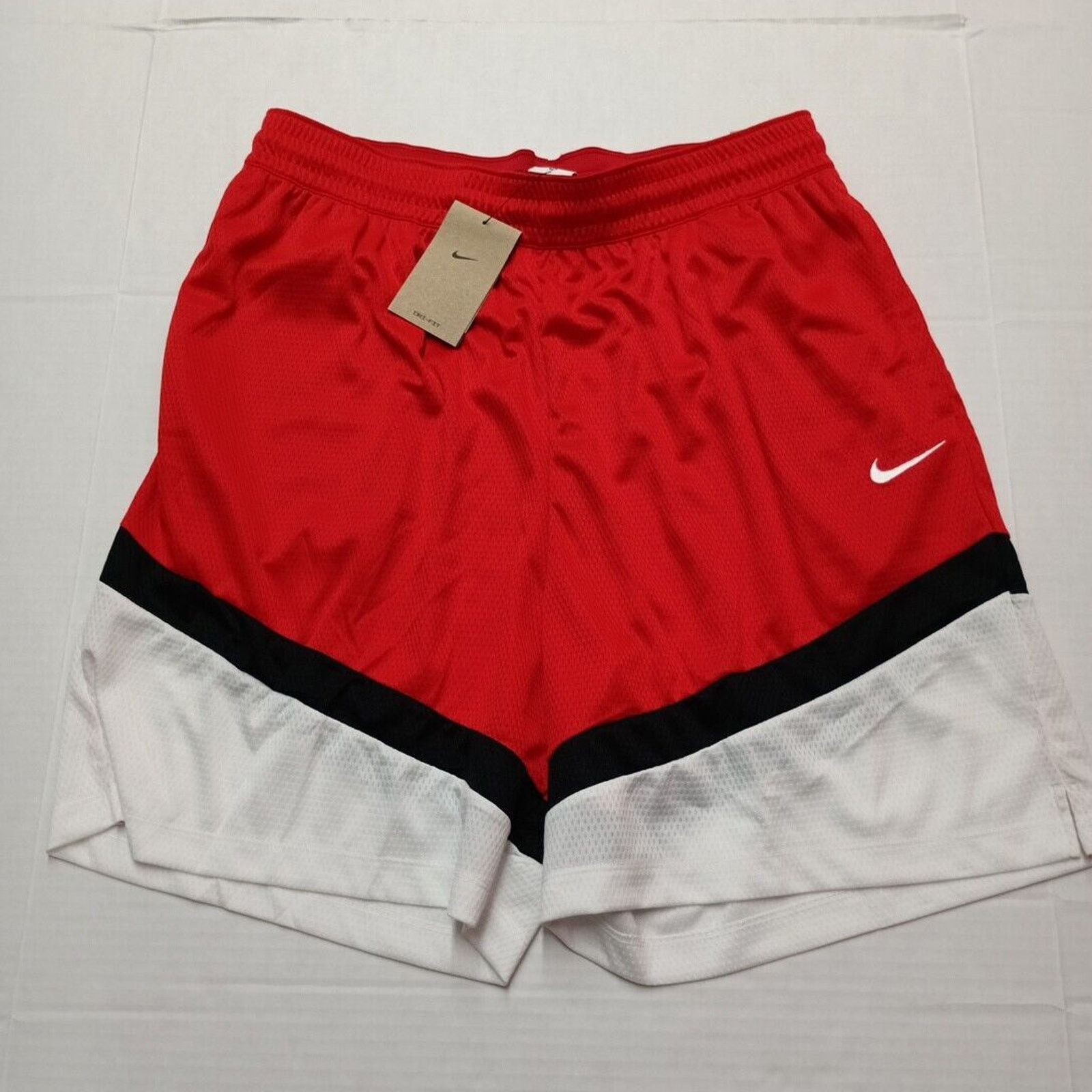 Nike Men's Nike Loose Fit Basketball Shorts Size XL Red White Size US 33 - 1 Thumbnail