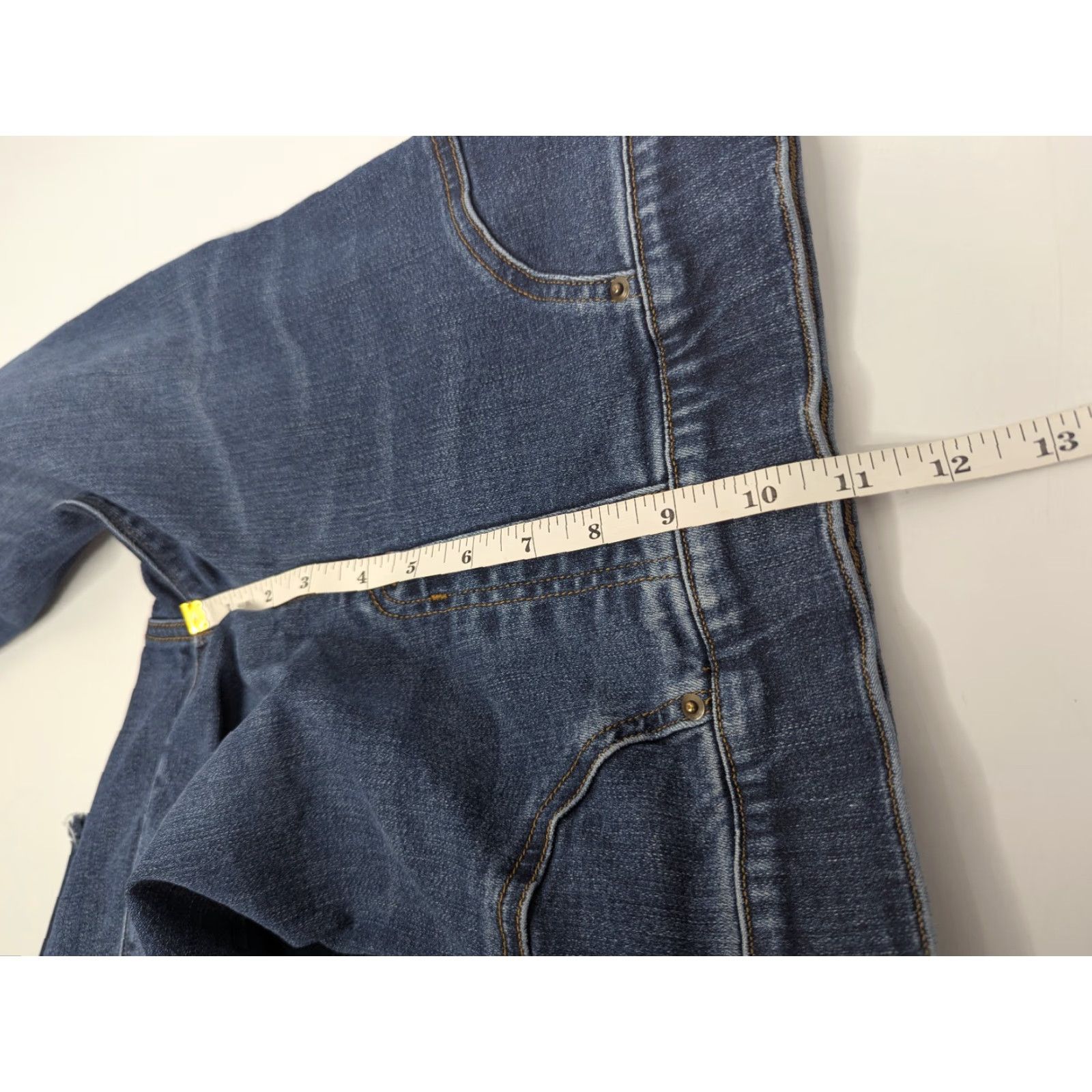 Spanx Spanx Cropped Denim Jeans High Rise Medium Wash Size Small Pull On Raw Hem Women’s Jeans - Regular - Crop - Blue - 90s? Size 28" / US 6 / IT 42 - 7 Thumbnail