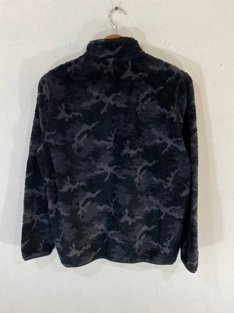 Japanese Brand × Uniqlo uniqlo japanese brands camo fleece jacket nice design Size US M / EU 48-50 / 2 - 6 Thumbnail