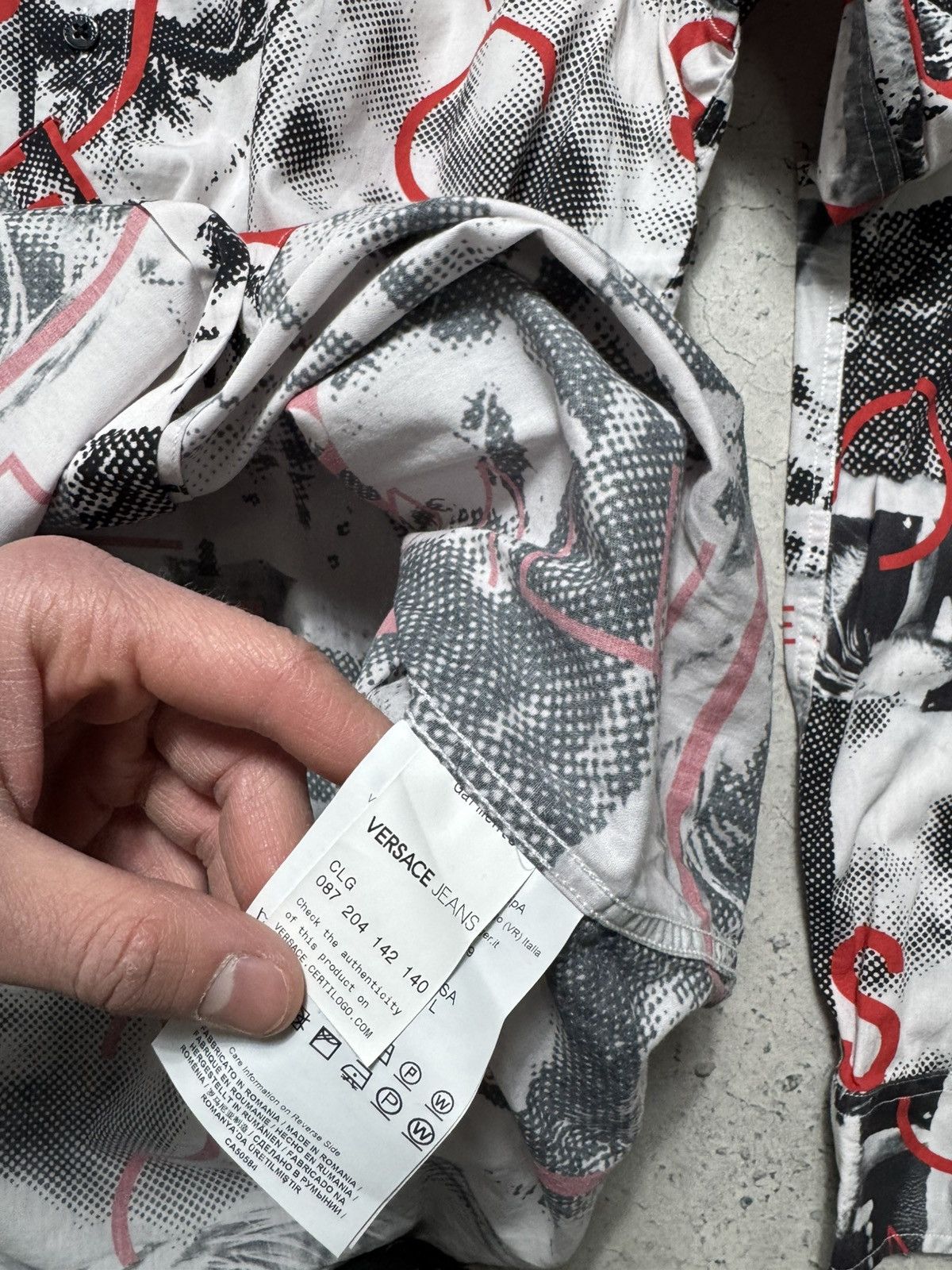 Versace Jeans Couture Versace Jeans Monogram Overprint Button Up Shirt Size L Size US L / EU 52-54 / 3 - 8 Thumbnail