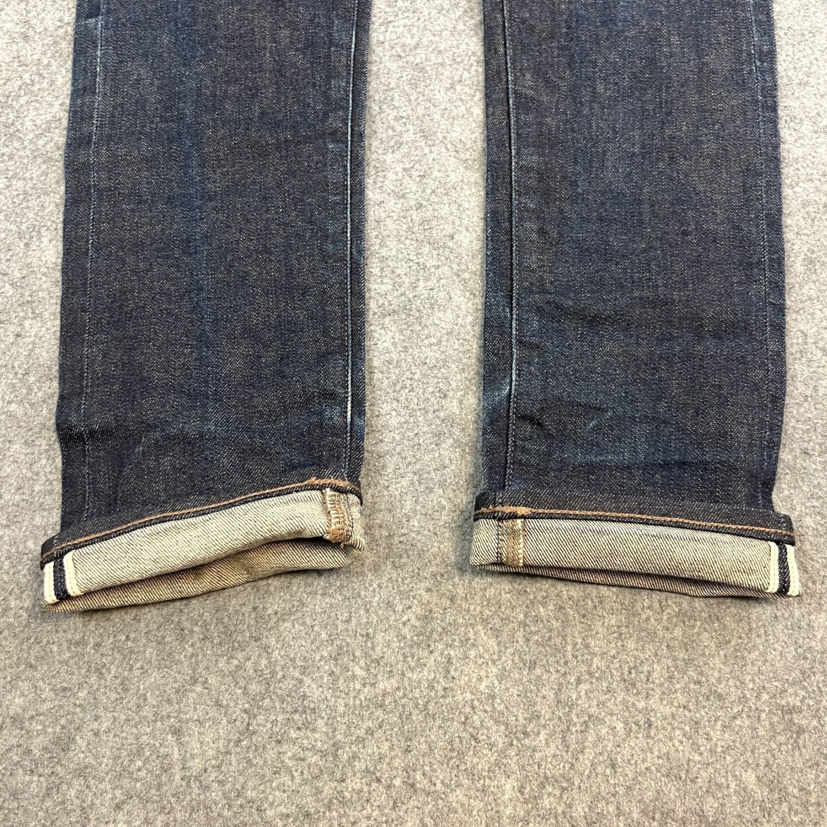 Uniqlo Uniqlo Mens Jeans Slim Straight Fit 32 32 Dark Blue Indigo Denim Slim 32 Jeans Mens Reg 5-Pocket Design Blue Mid Rise Buttons Zip Casual Vintage No Size US 32 / EU 48 - 7 Thumbnail