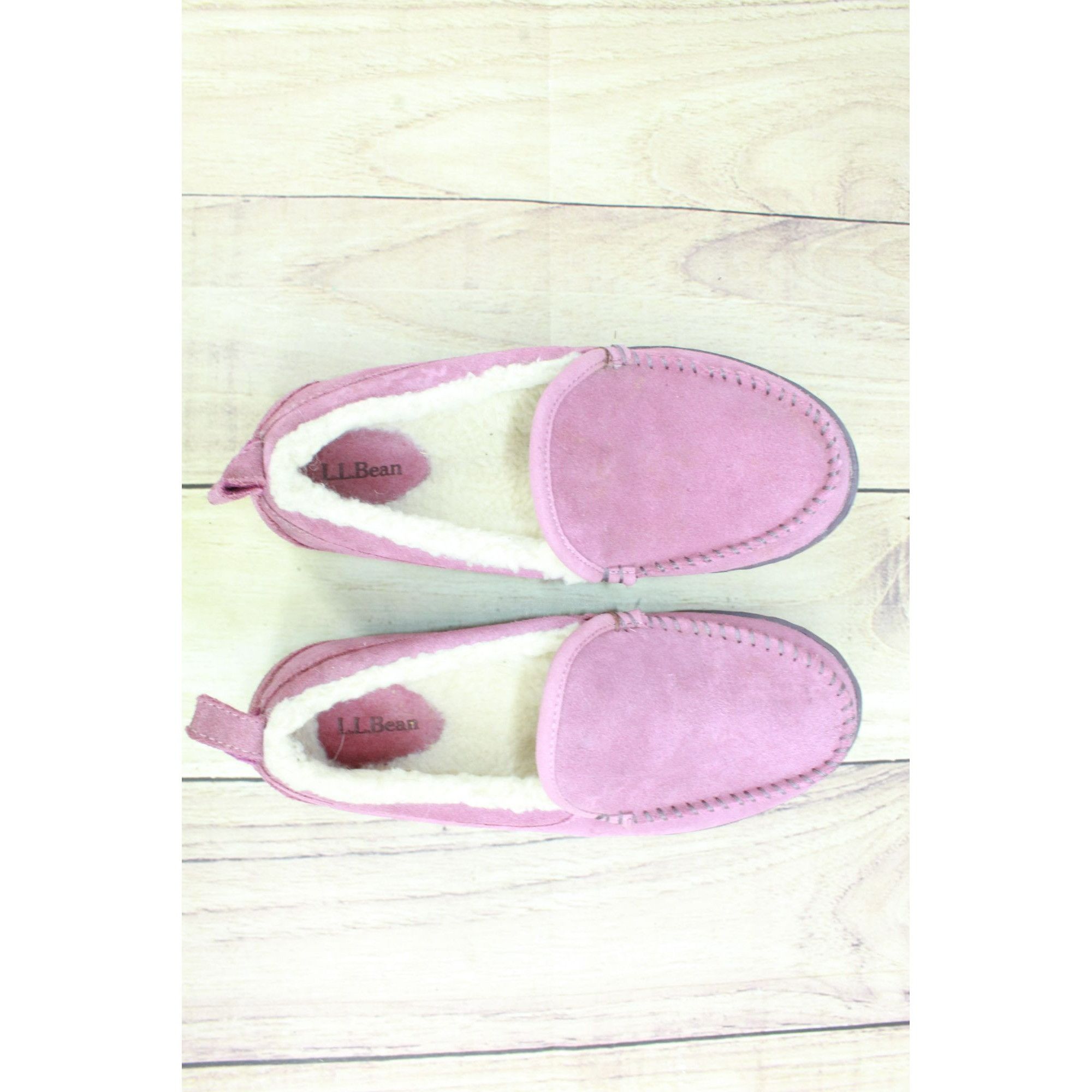 L.L. Bean LL Bean Women's Fleece Lined Mountain Moccasin Slippers Size US 7 / IT 37 - 7 Thumbnail