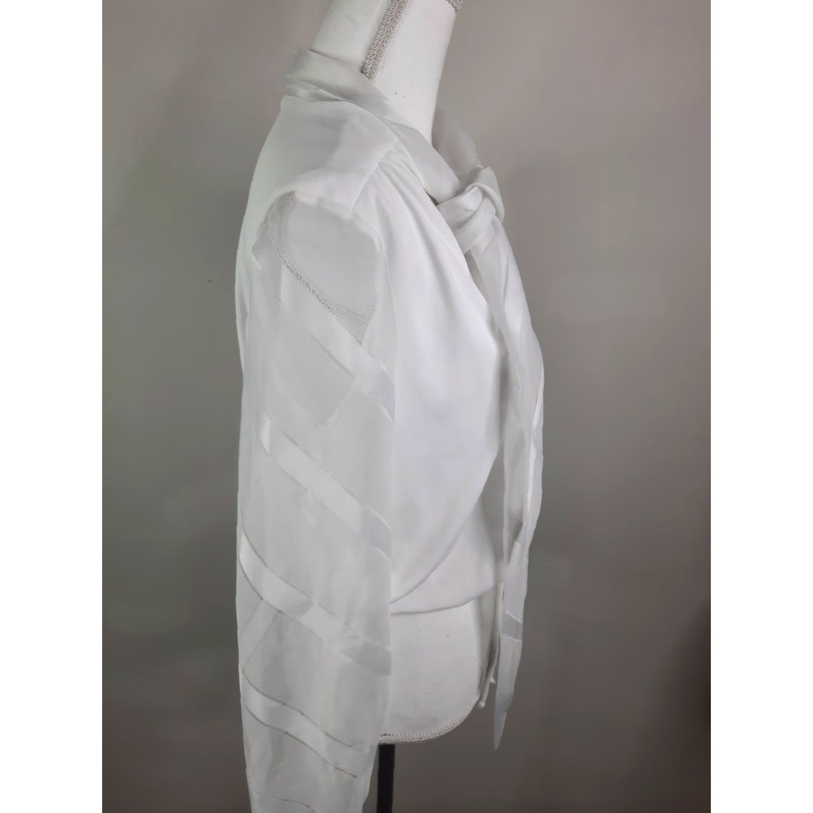 Vintage VINTAGE L2S 70s Blouse Shirt Disco Long Sleeve White V Neck Embellished M/L Womanly Shirt Size M / US 6-8 / IT 42-44 - 7 Thumbnail