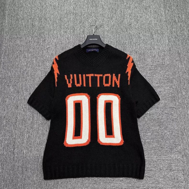 Louis Vuitton Louis Vuitton Knitted Short Sleeve Sweater Size US S / EU 44-46 / 1 - 1 Thumbnail