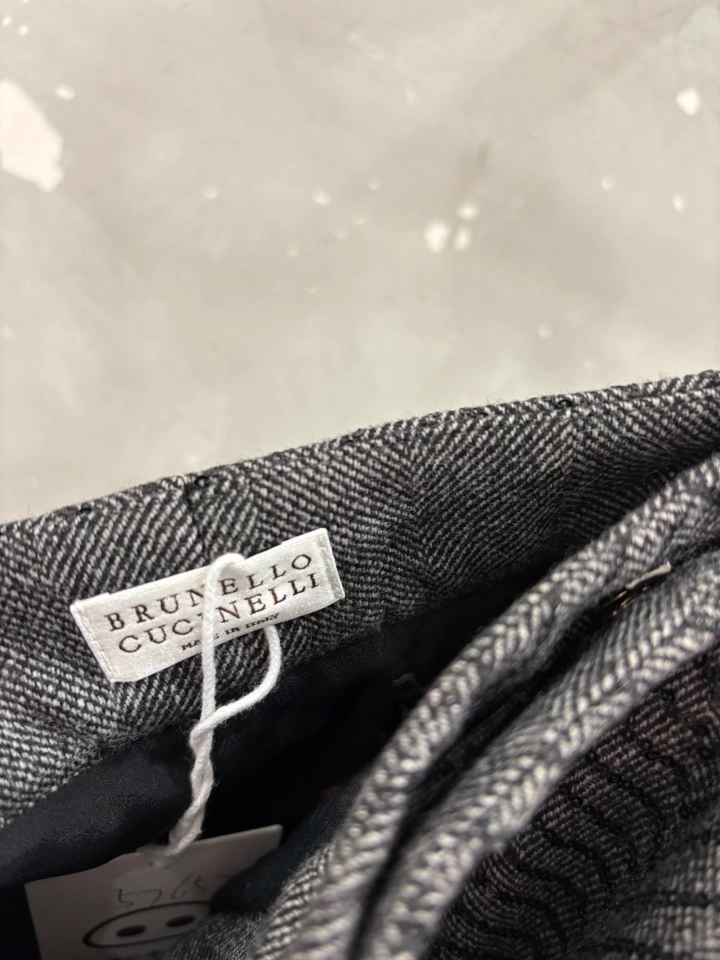 Brunello Cucinelli Brunello Cucinelli Dark Gray Sequin Wool-Cashmere 38 Unworn Size 28" / US 6 / IT 42 - 6 Thumbnail