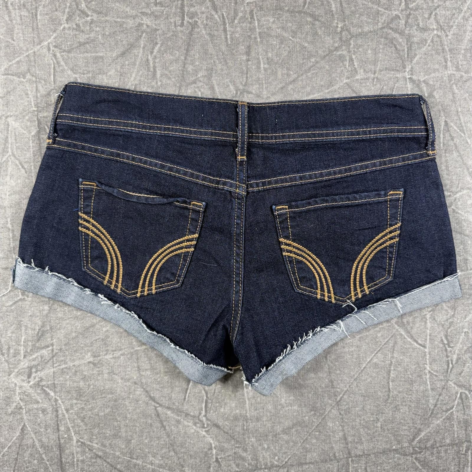 Hollister Hollister Shorts Women's 3 Blue Cuffed Size 28" / US 6 / IT 42 - 4 Thumbnail