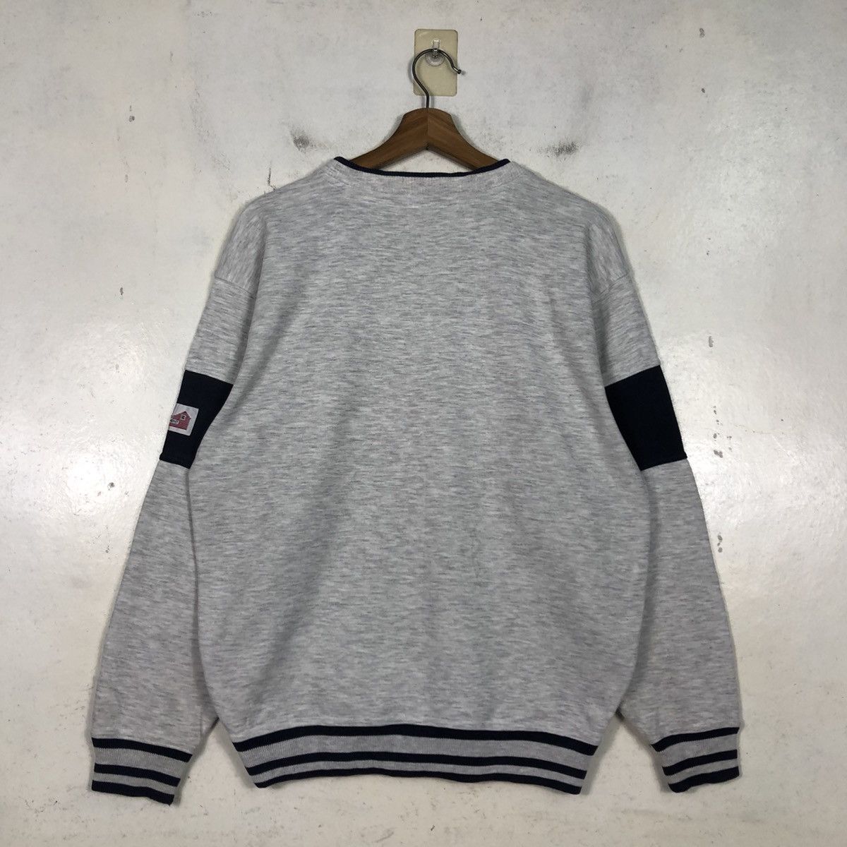 Vintage 📌Vintage 1984 Sweatshirt Santaworld Big Logo Embroidery Size US M / EU 48-50 / 2 - 10 Thumbnail