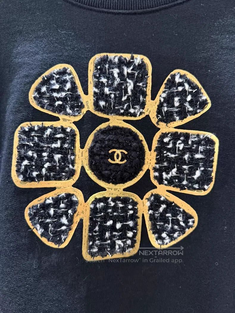 Chanel Chanel Black floral embroidered sweatshirt Size XS / US 0-2 / IT 36-38 - 3 Thumbnail