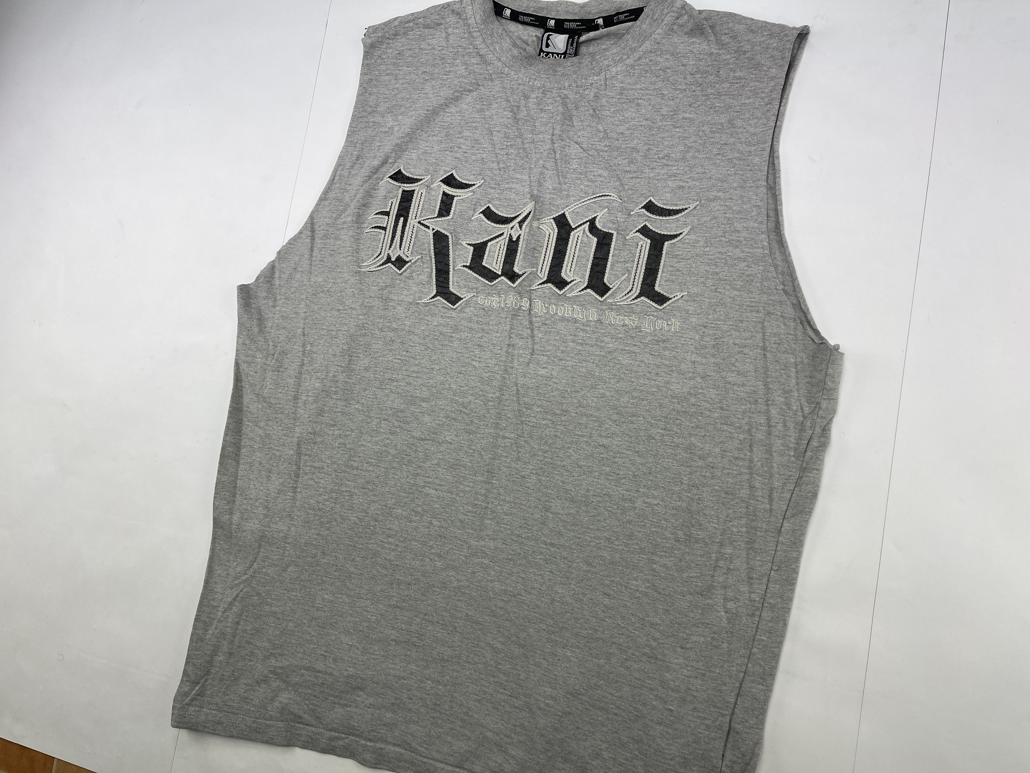 Karl Kani Karl Kani t-shirt, vintage 90s, 1990s hip hop, tank, size L Size US L / EU 52-54 / 3 - 3 Thumbnail