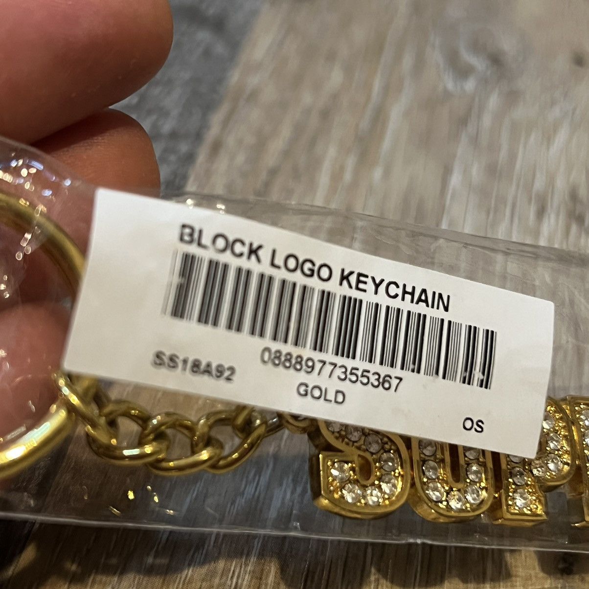 Supreme Supreme Block Logo Keychain Gold Size ONE SIZE - 10 Thumbnail
