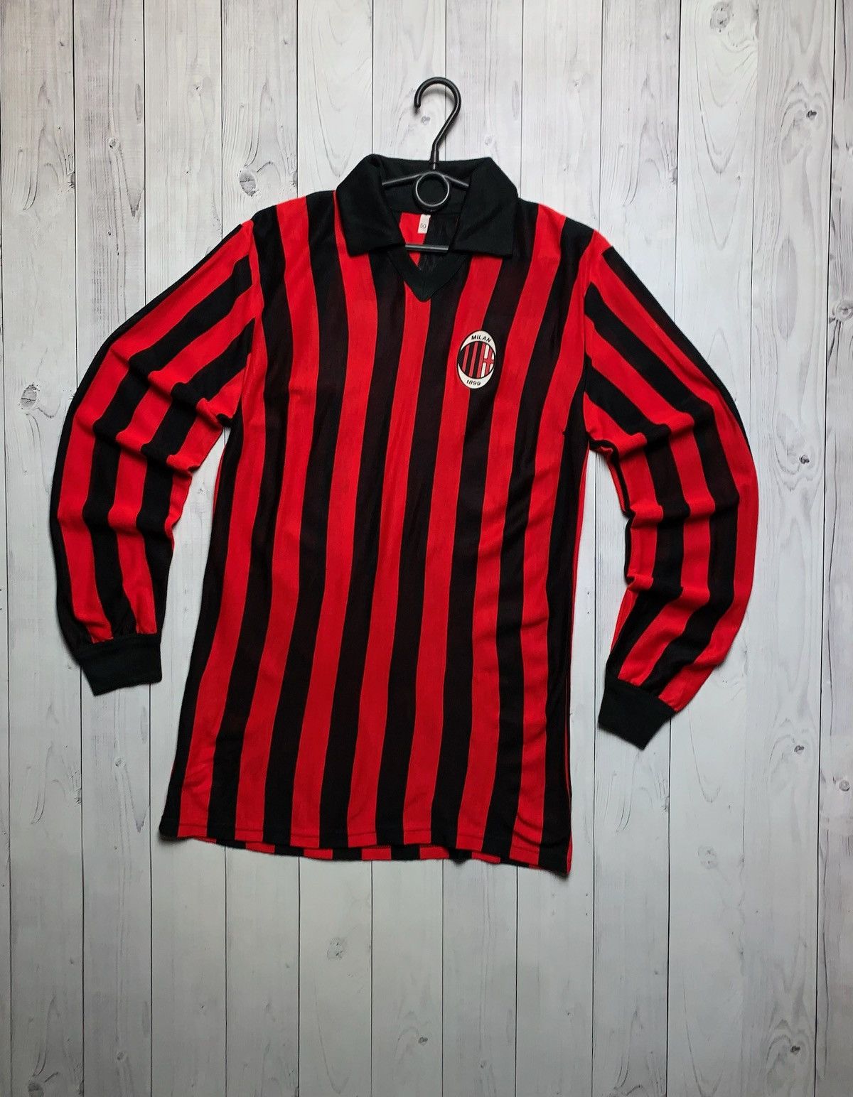 Vintage Vintage Soccer tee Milan size M long sleeve rare retro logo Size US M / EU 48-50 / 2 - 1 Thumbnail