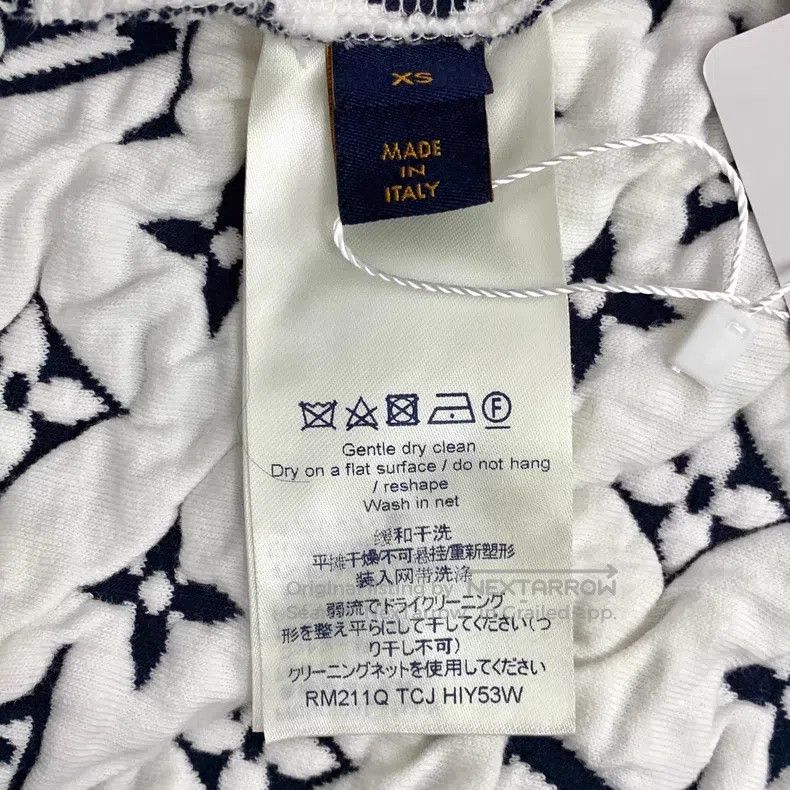 Louis Vuitton Louis Vuitton Dark blue logo presbyopic full print cotton Size US XS / EU 42 / 0 - 7 Thumbnail