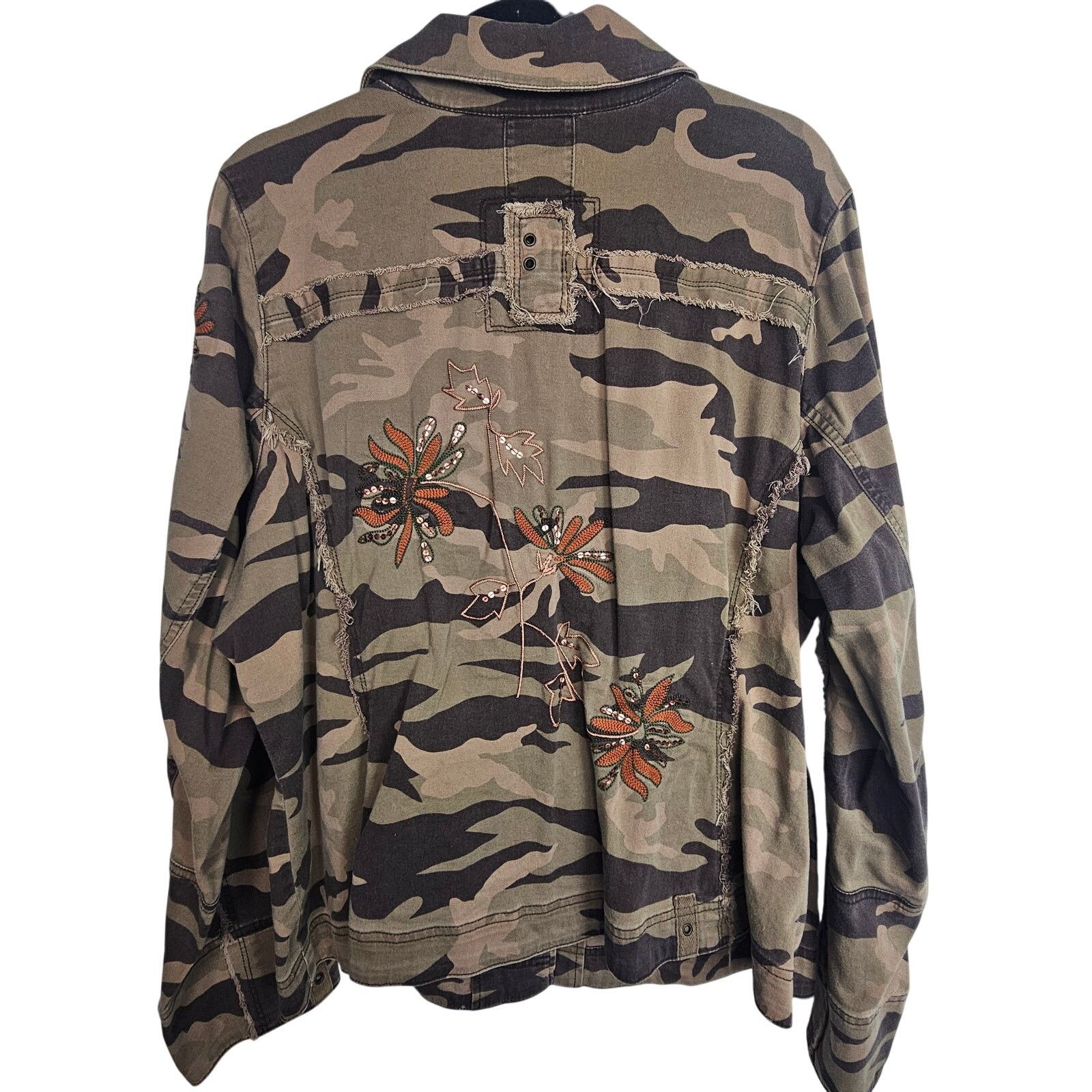 Corridor Torrid Womens Y2K Camo Sequin Embroidered Floral Jacket 3X Size 3XL / US 20-22 - 8 Thumbnail