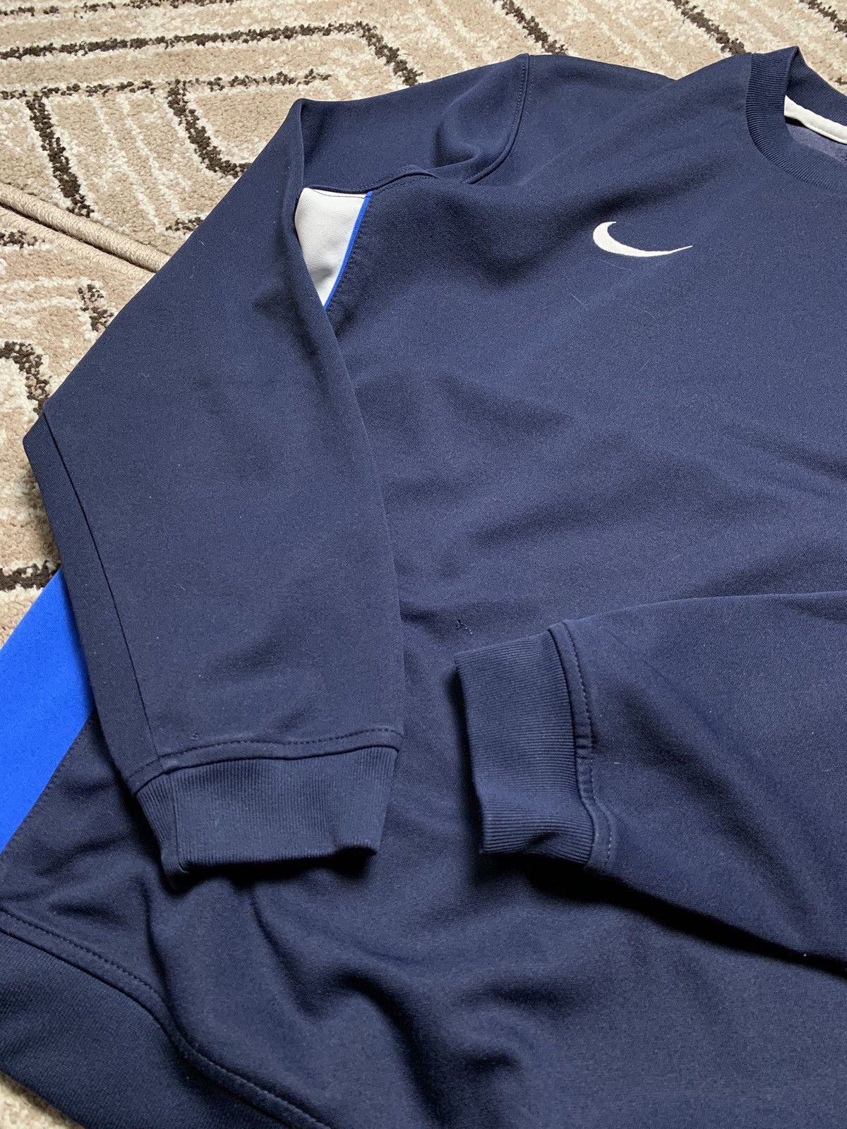 Nike × Vintage Vintage Nike Y2K Mini Swoosh Blue Boxy Sweatshirt Hype 00s Size US M / EU 48-50 / 2 - 7 Thumbnail