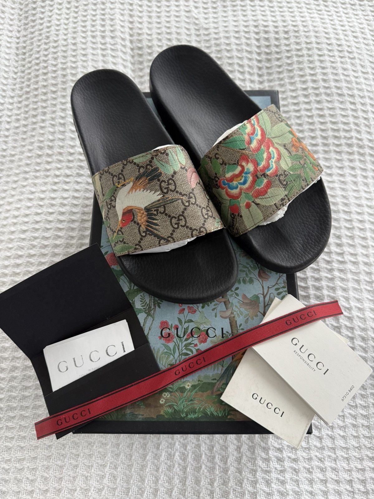 Gucci RARE Gucci Flip Flops Size 10 - Tian Bloom Flora Bird Size US 10 / EU 43 - 9 Thumbnail