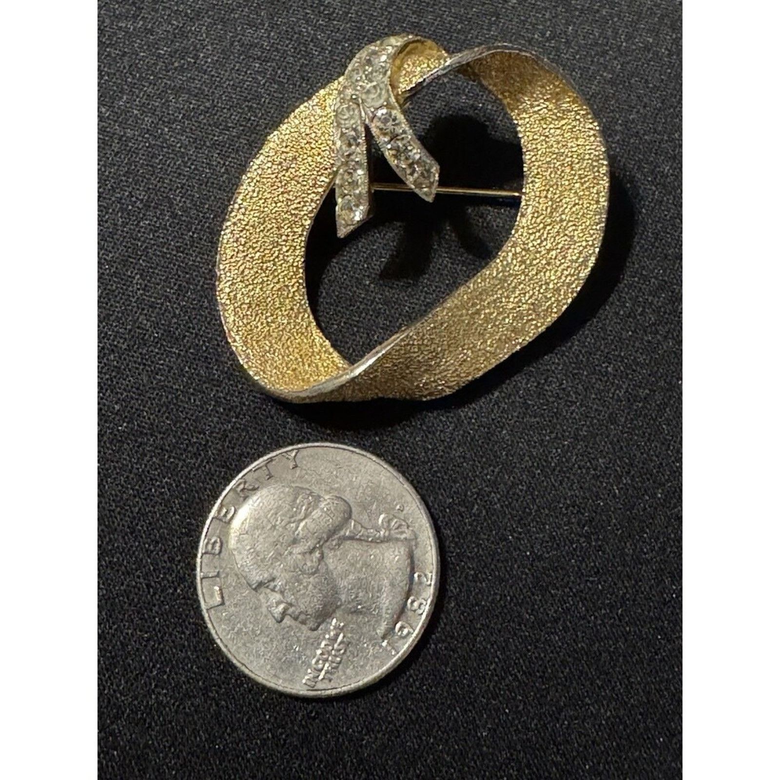 Other BSK Gold Tone Brooch Size ONE SIZE - 3 Thumbnail