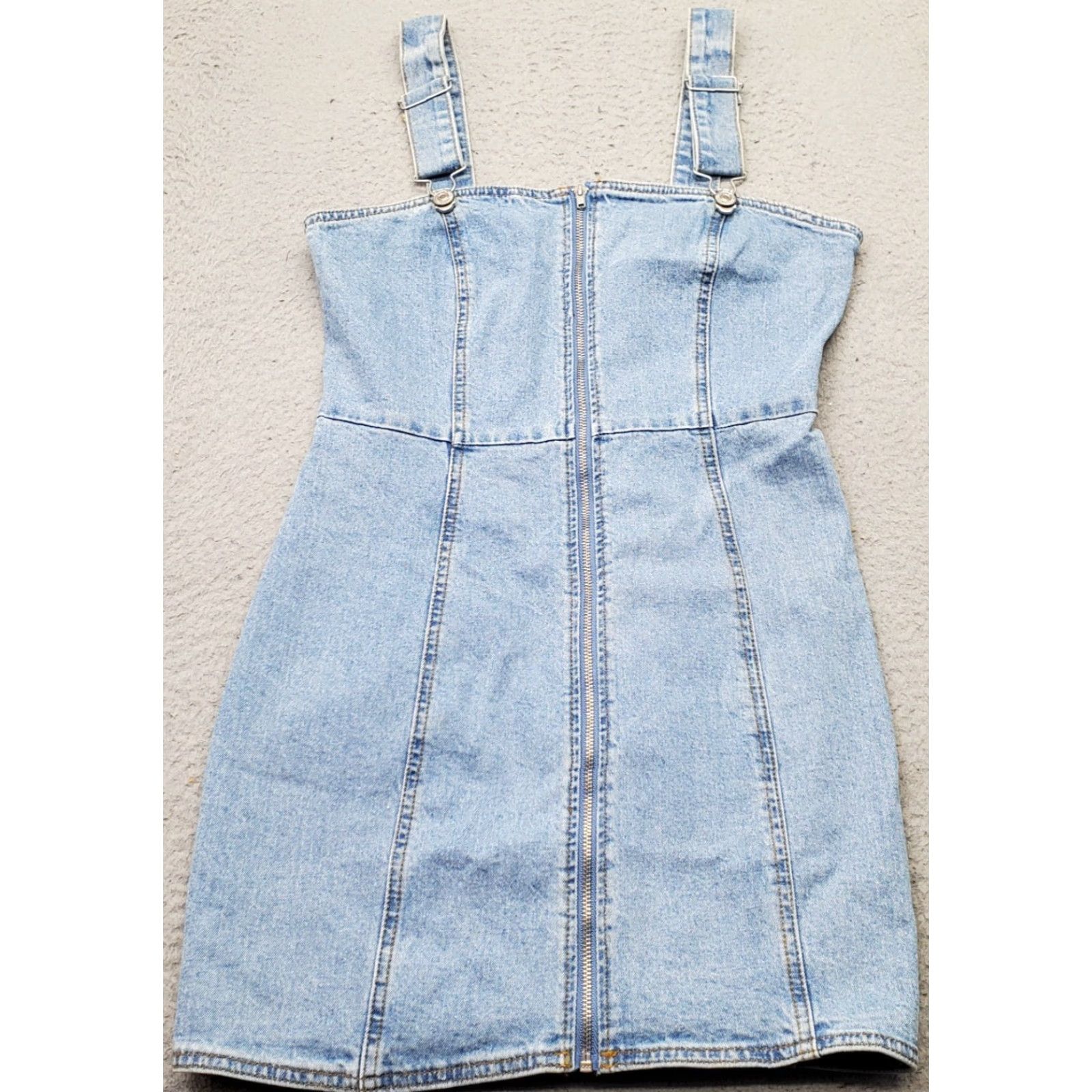 Forever 21 FOREVER 21 Мини Dress Women M Blue Denim Stretch Adjustable Strap Zip Front Shirt? Size M / US 6-8 / IT 42-44 - 2 Thumbnail