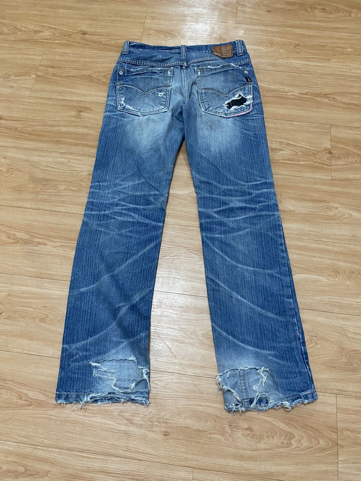 Seditionaries Japanase brand a.v.h jeans distressed denim faded Size US 32 / EU 48 - 3 Thumbnail
