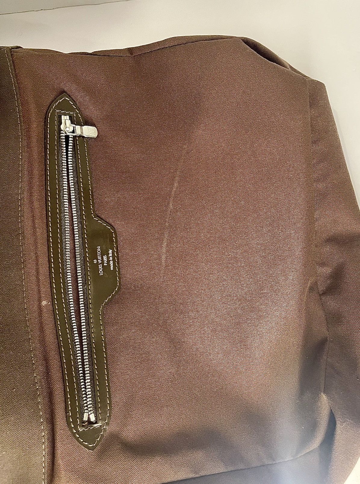 Louis Vuitton Louis Vuitton Brown Taiga Crossbody Bag Size ONE SIZE - 16 Thumbnail