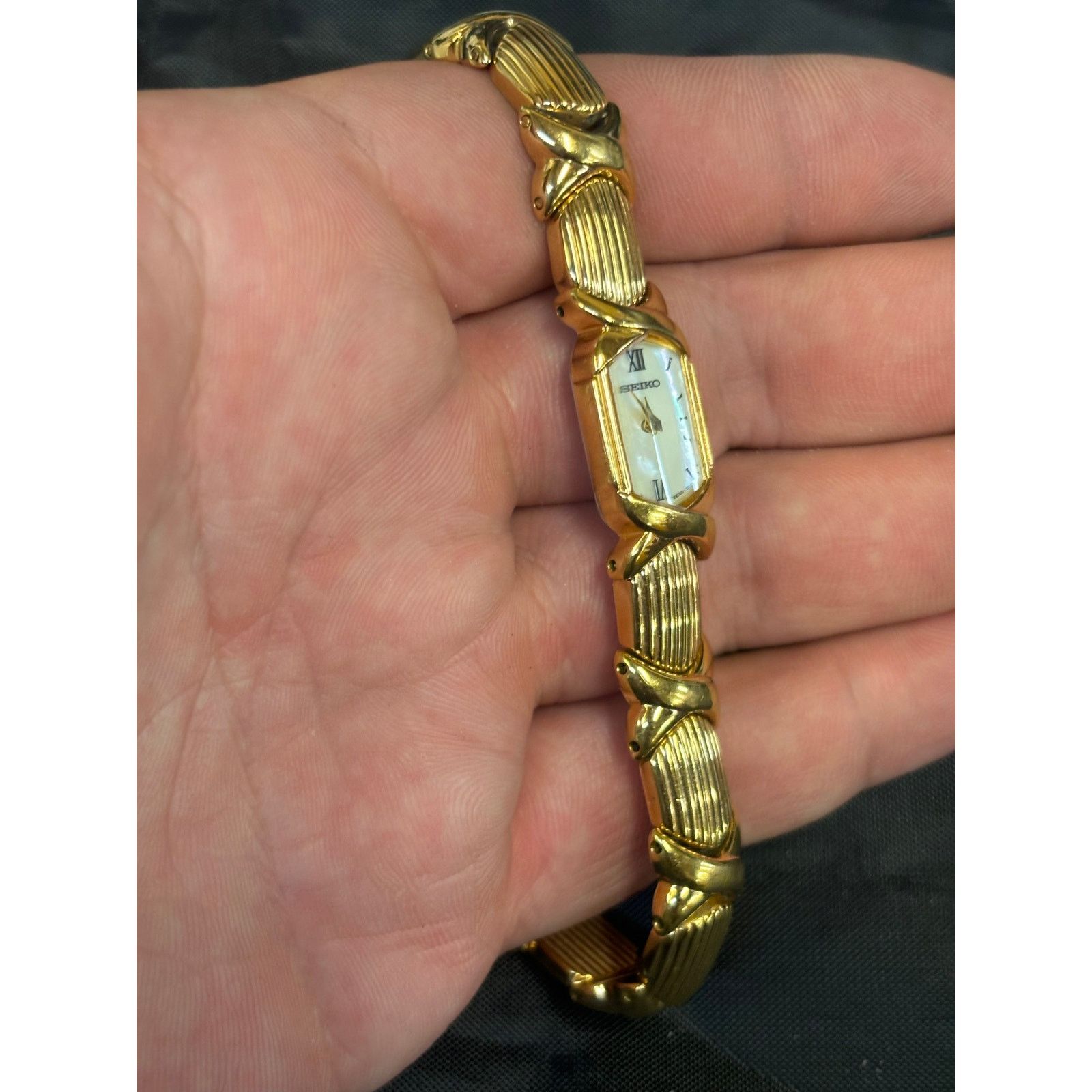 Seiko RARE Vintage Seiko 2E20-7389 MOP Gold Tone Womens Watch! Size ONE SIZE - 3 Thumbnail