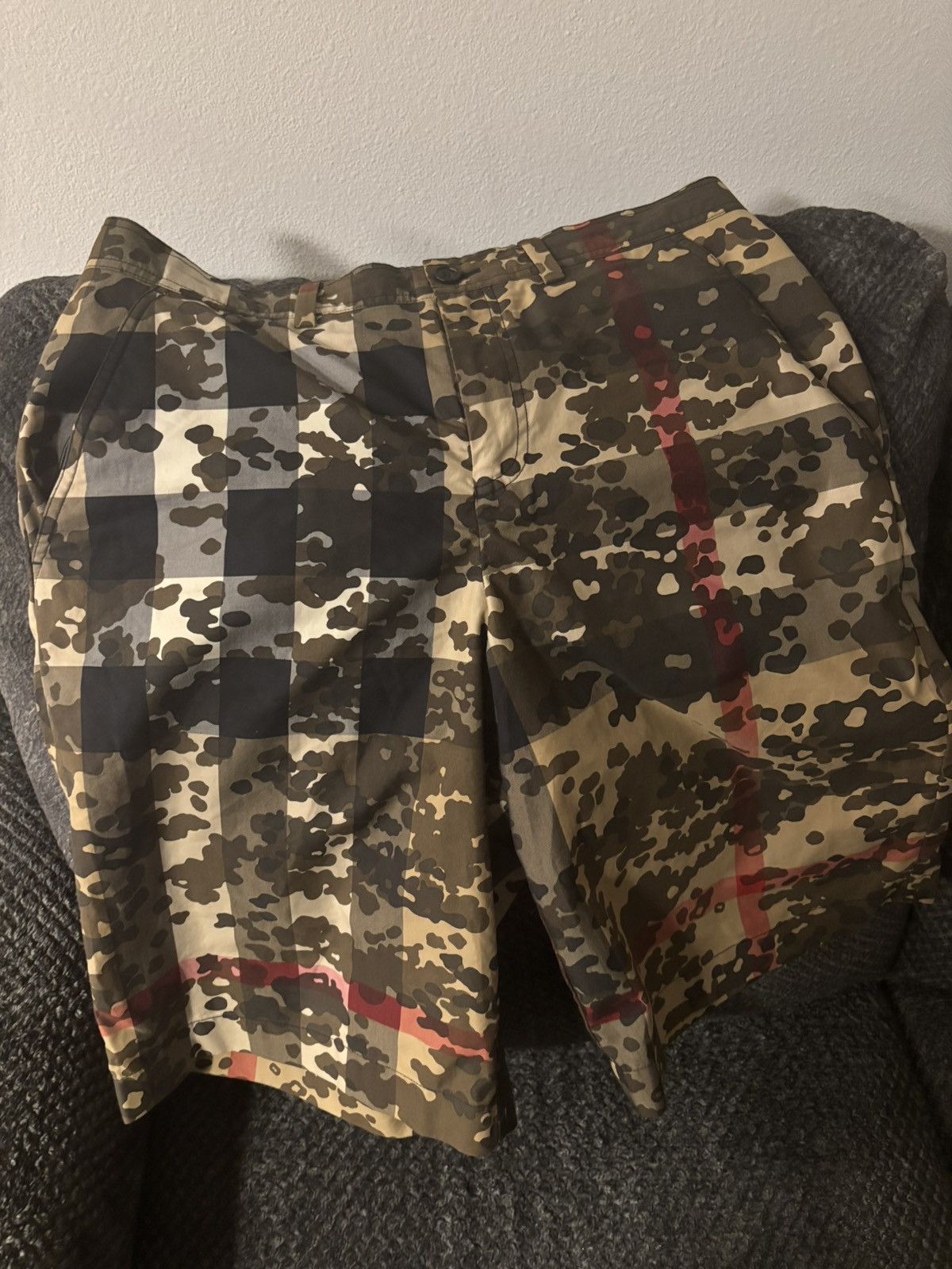 BURBERRY SHORTS