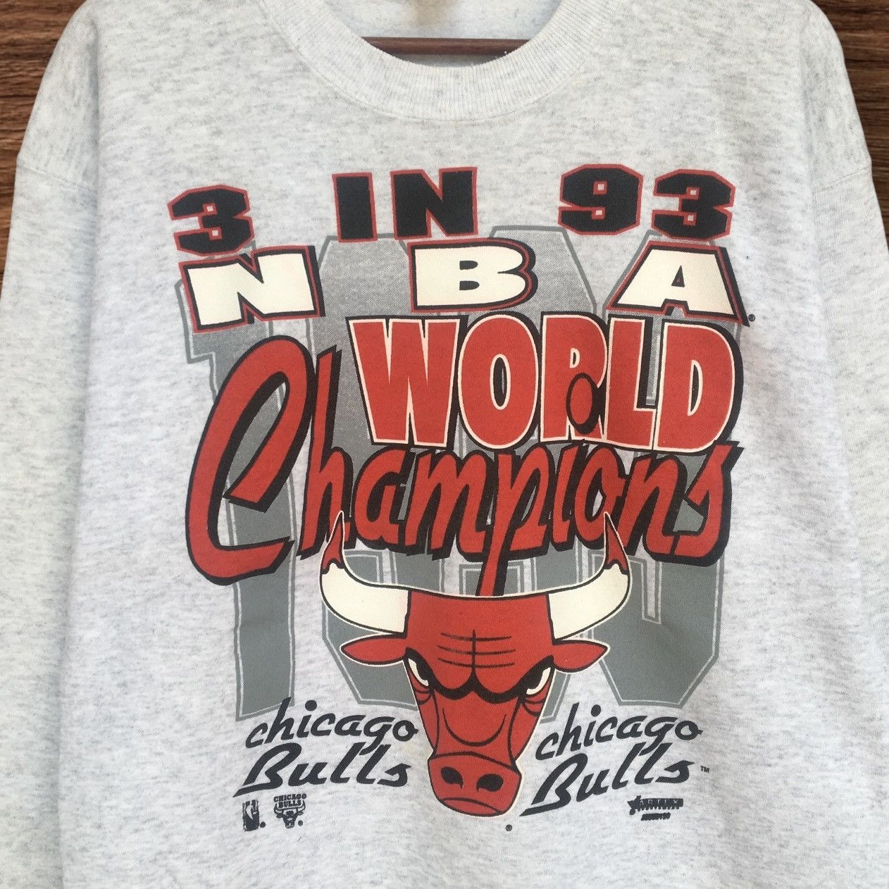 NBA RARE!🔥 VINTAGE 90S WORLD CHAMPIONS 3 IN 93 NBA CHICAGO BULSS Size US M / EU 48-50 / 2 - 4 Thumbnail