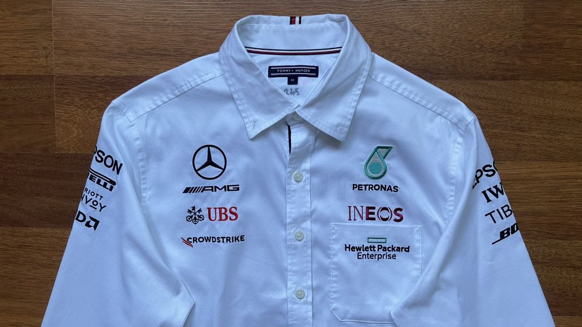 tommy-hilfiger-tommy-hilfiger-mercedes-amg-petronas-f1-2021-team-shirt