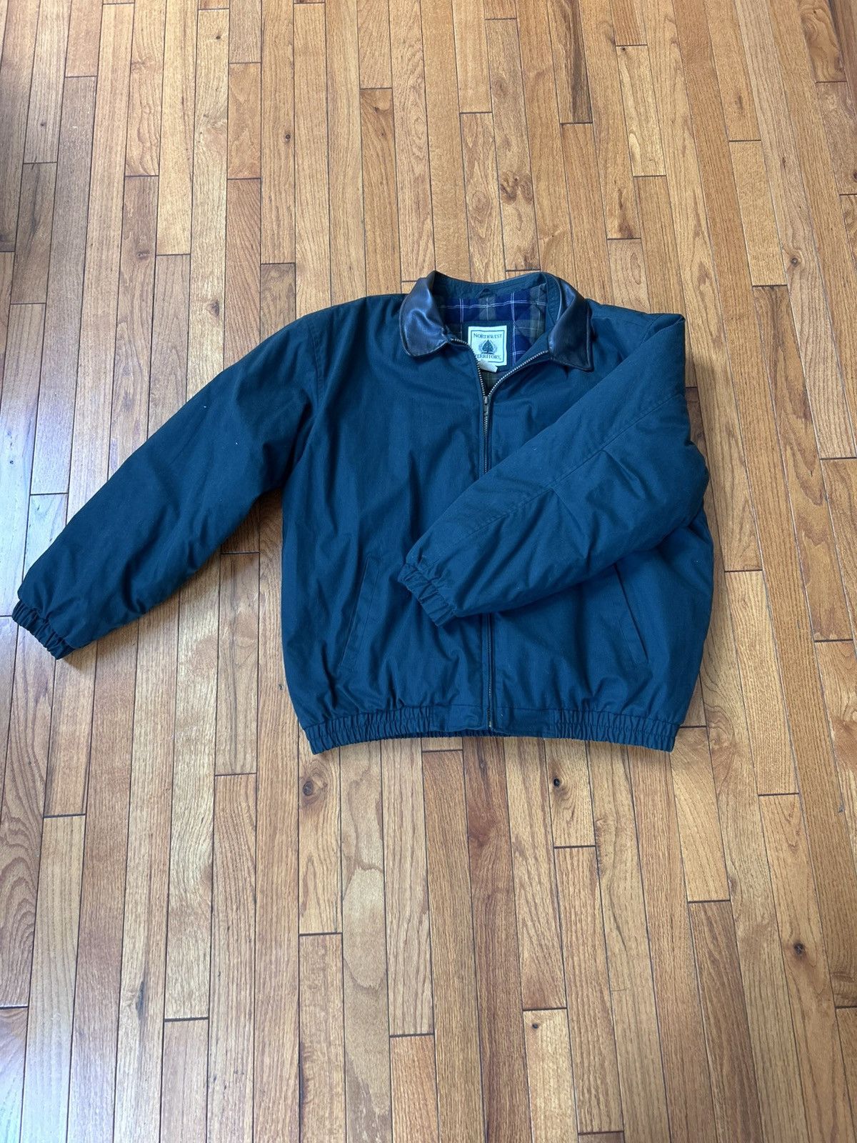 Northwest Territory Forest Green Heavy Coat W/ Leather Collar Size US L / EU 52-54 / 3 - 2 Thumbnail