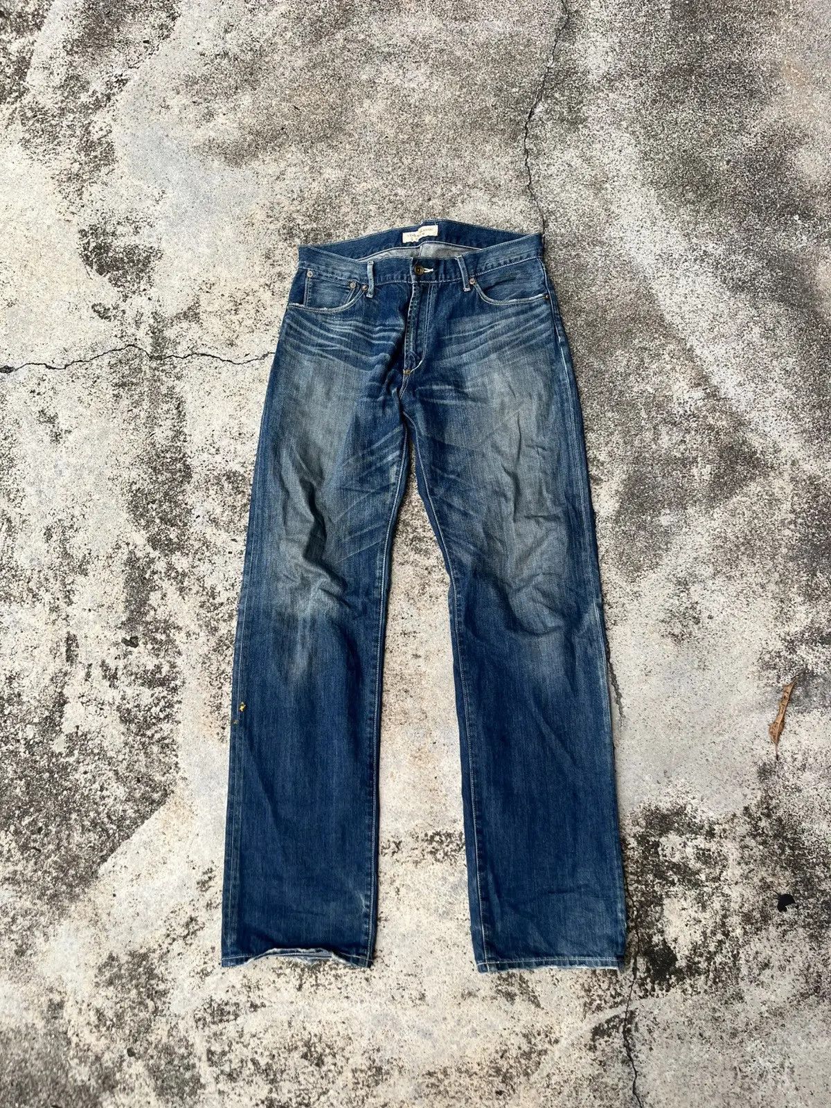 Uniqlo Uniqlo Buckle Back Denim Size US 33 - 2 Thumbnail